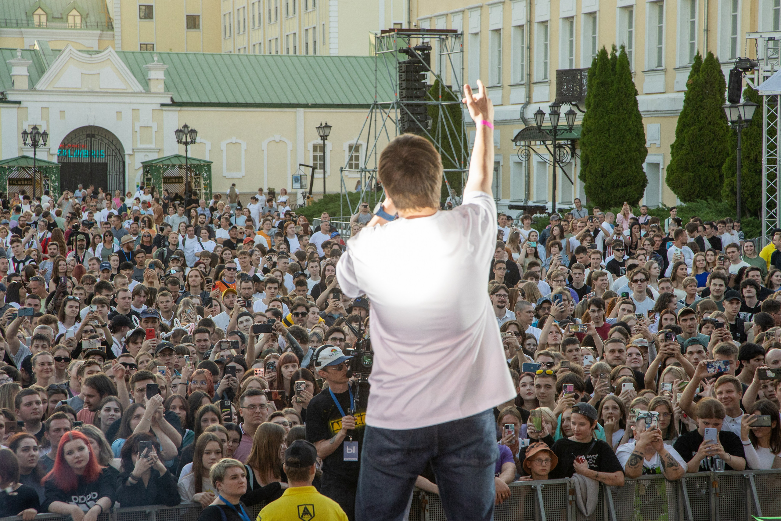 Трехдневный фотоотчет Выкса-фестиваль 2024. Фотограф городских и семейных событий Артем Карпухин