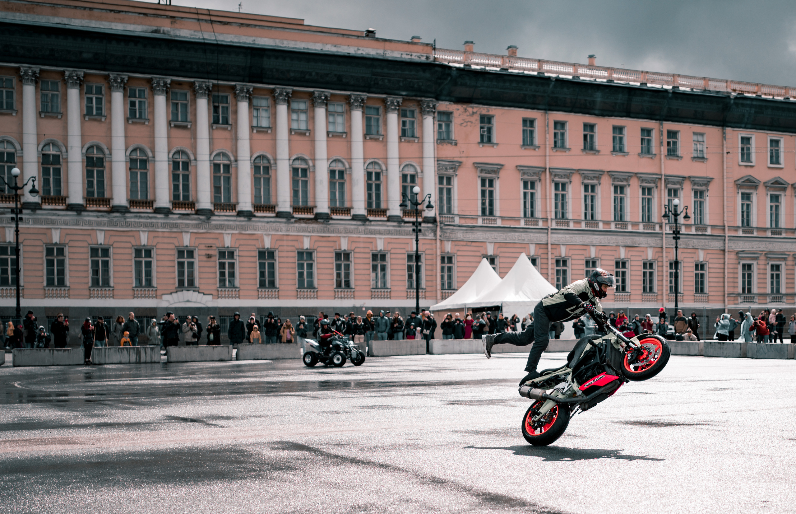 Прогулка по прекрасному Питеру. Vadim Nevenglovskii Фотограф в разных жанрах