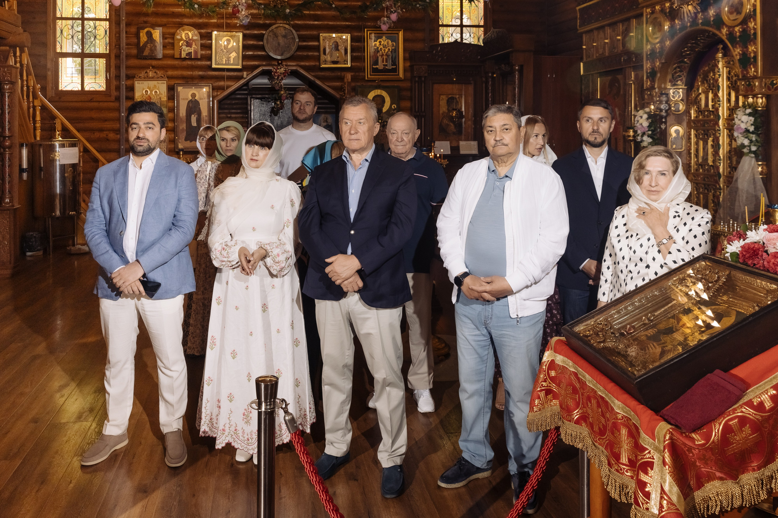 Фотограф в Церковь иконы Божьей Матери Сочи. Свадебный фотограф в Абхазии, Сухум, Гагра, Сочи