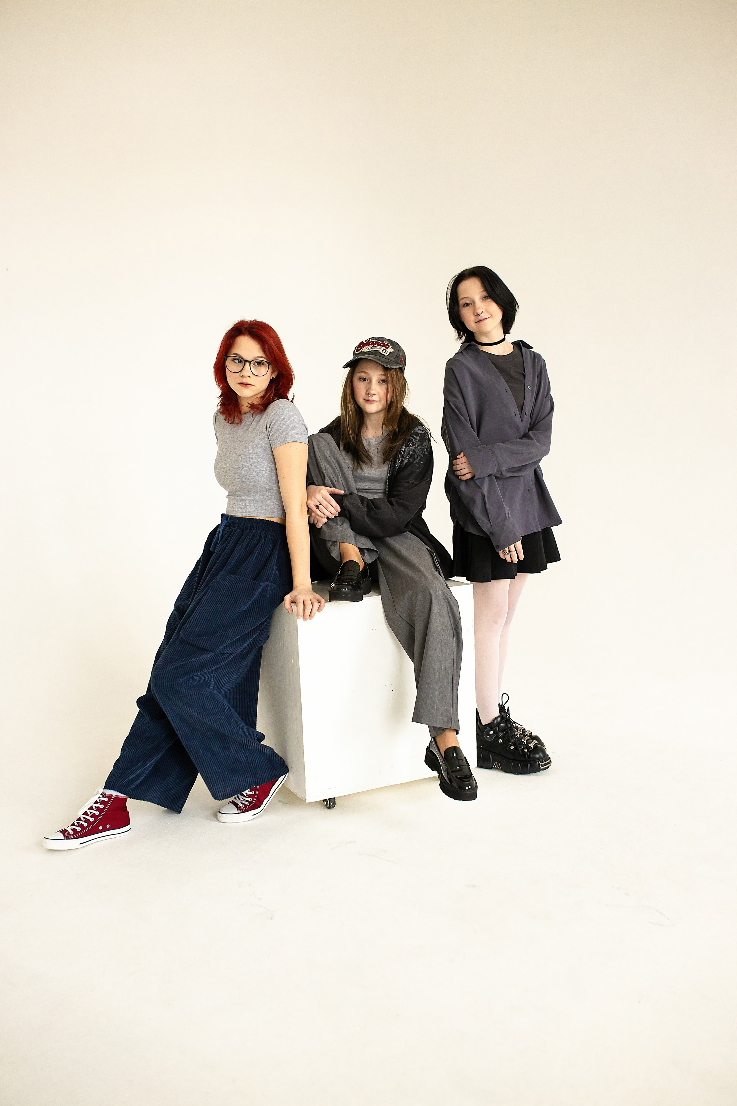 Семейная фотосессия на циклораме с естественным светом. Фотограф в Железнодорожном и Балашихе