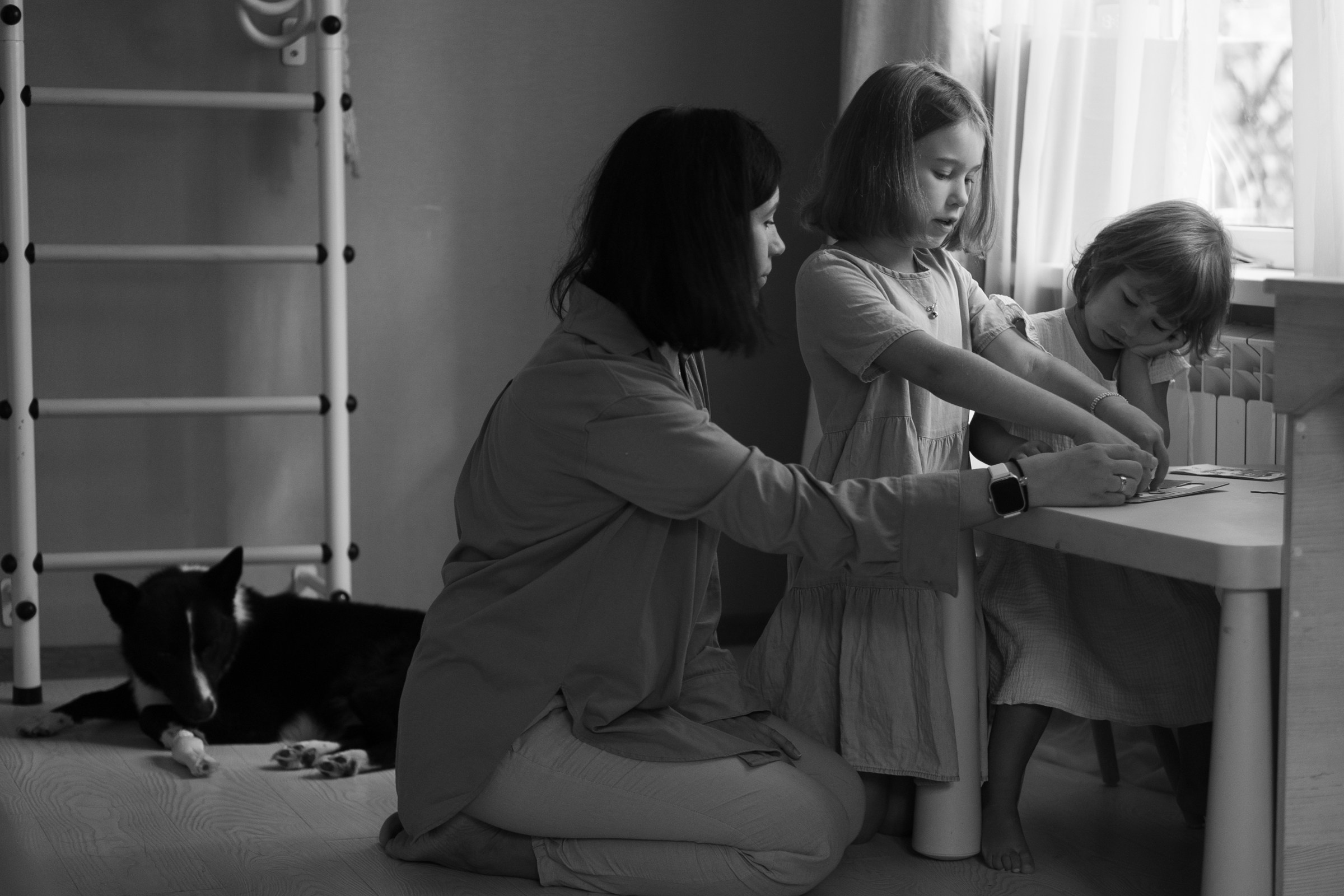 Марина и дочки. Фотограф Катя Стрельцова