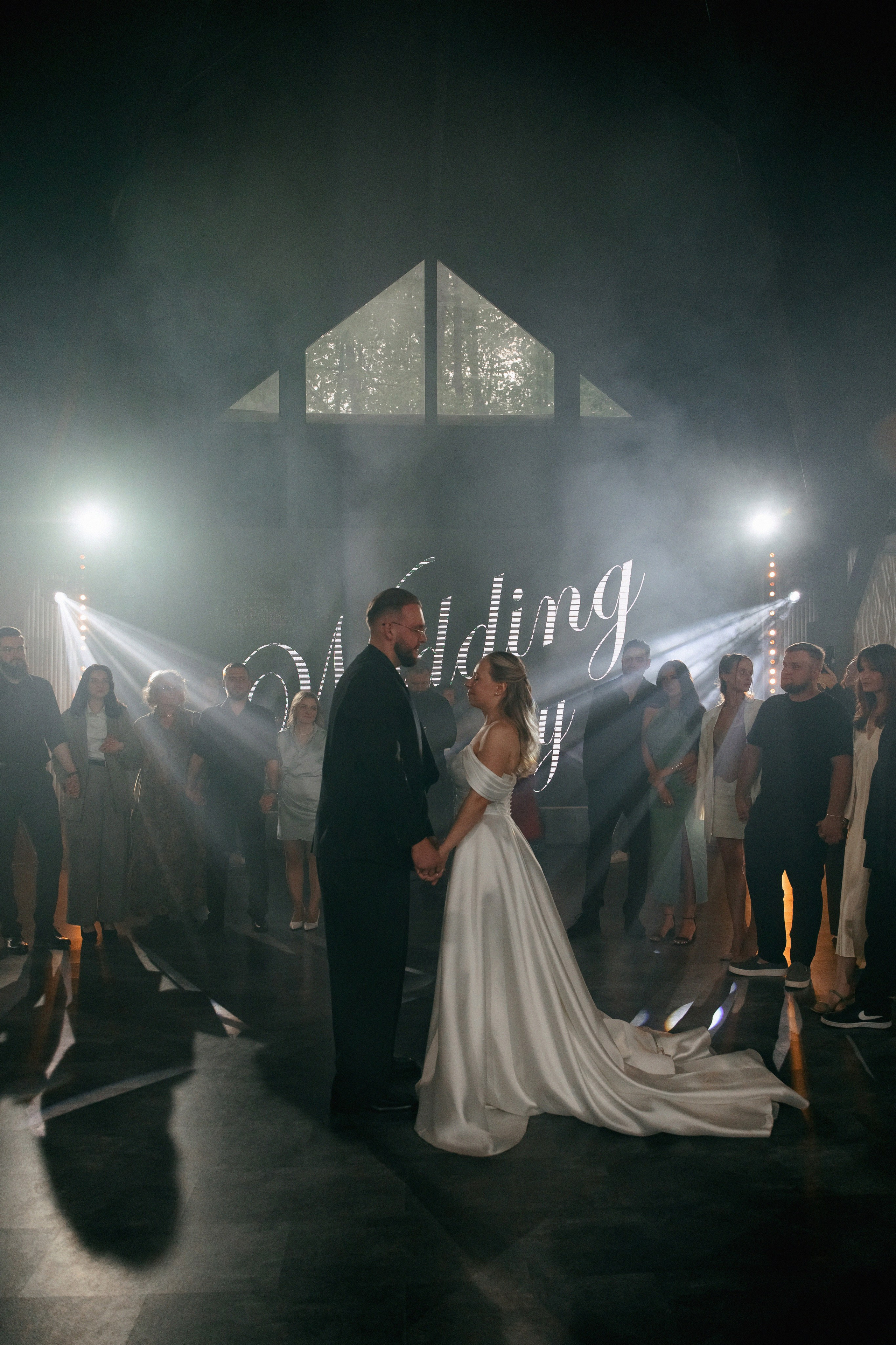 ЛЕС Event House выездная регистрация и свадебный банкет на площадке ЛЕС. Свадебный фотограф Москва