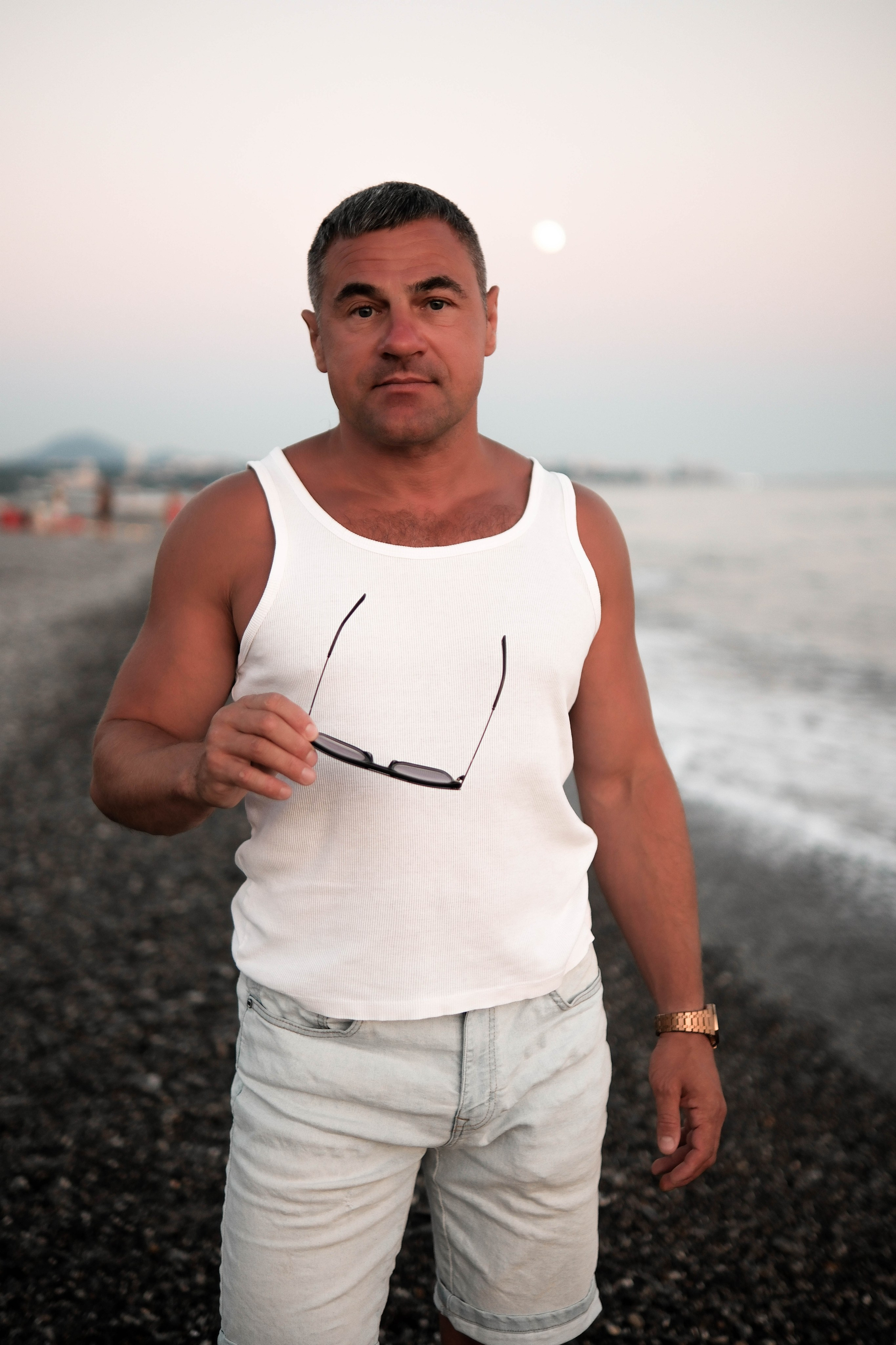 Андрей на пляже. Фотограф Черненко Дарья