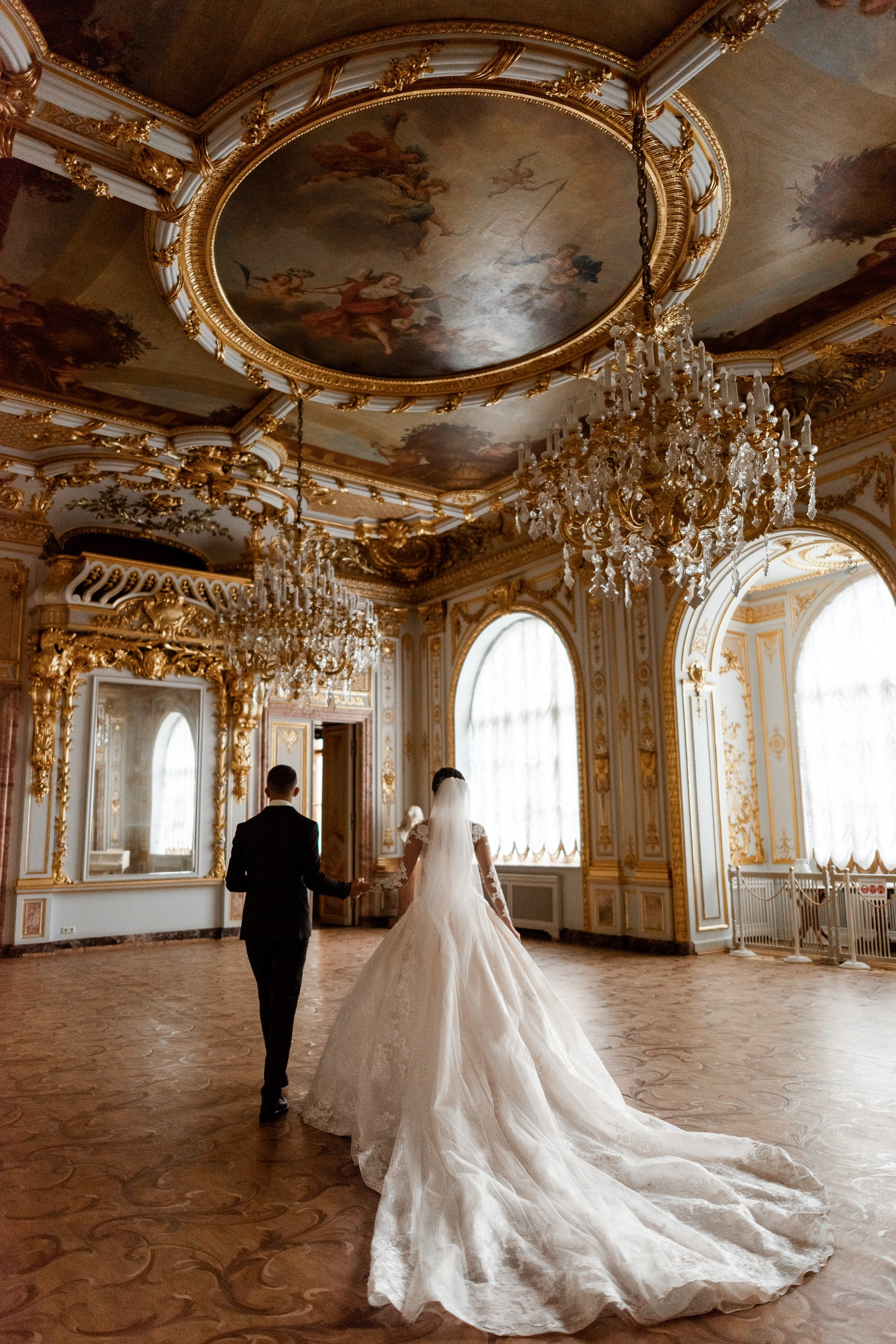 Крытые локации для свадебной фотосессии в Санкт-Петербруге. Свадебный и семейный фотограф в СПб Валерия Фомичева