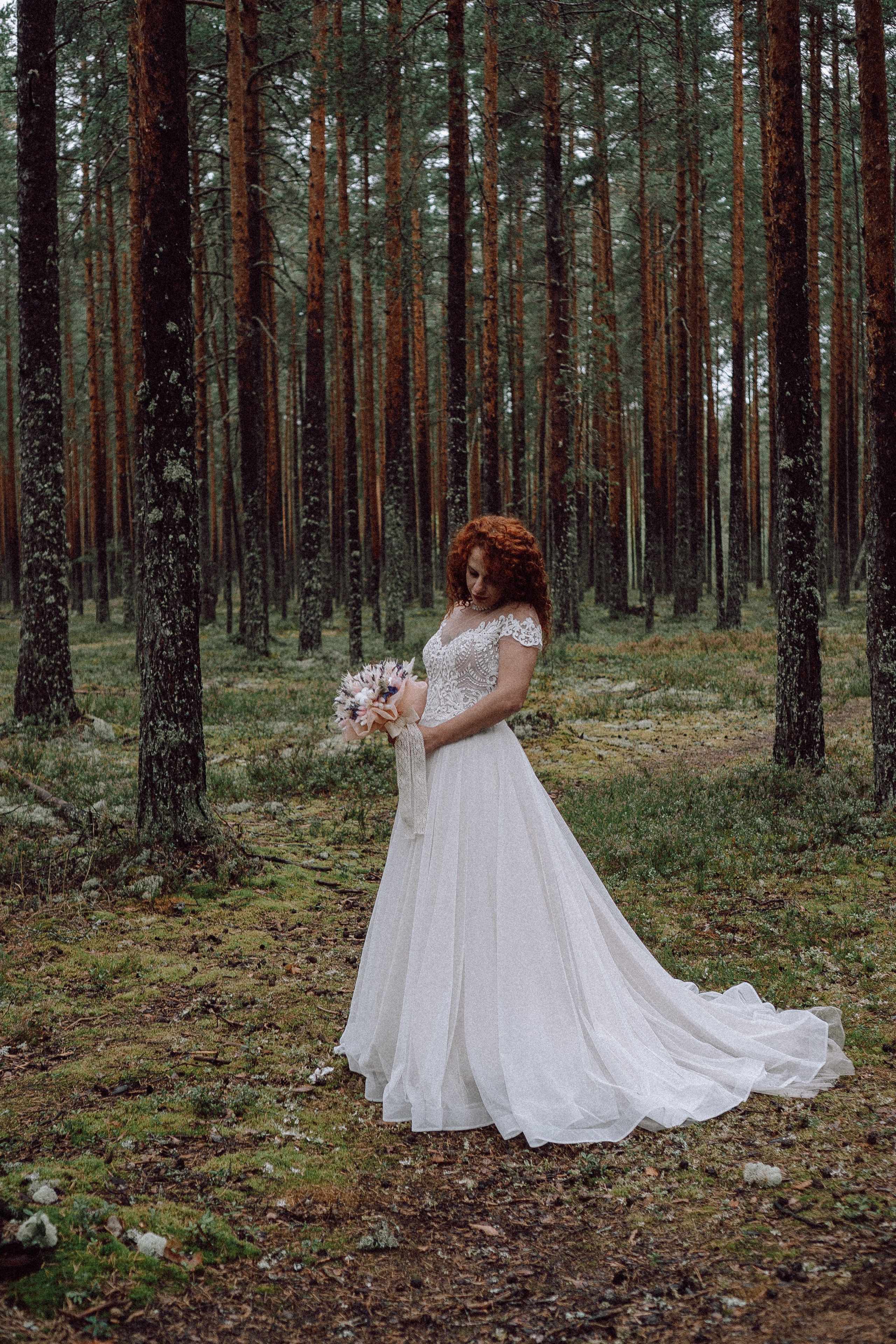 СВАДЕБНАЯ ФОТОСЕССИИЯ ПАРЫ В ГОРОДЕ ПРИОЗЕРСК В СОСНОВОМ ЛЕСУ И С ПИКАПОМ. Профессиональный фотограф, Санкт-Петербург — Виктория Богомолова