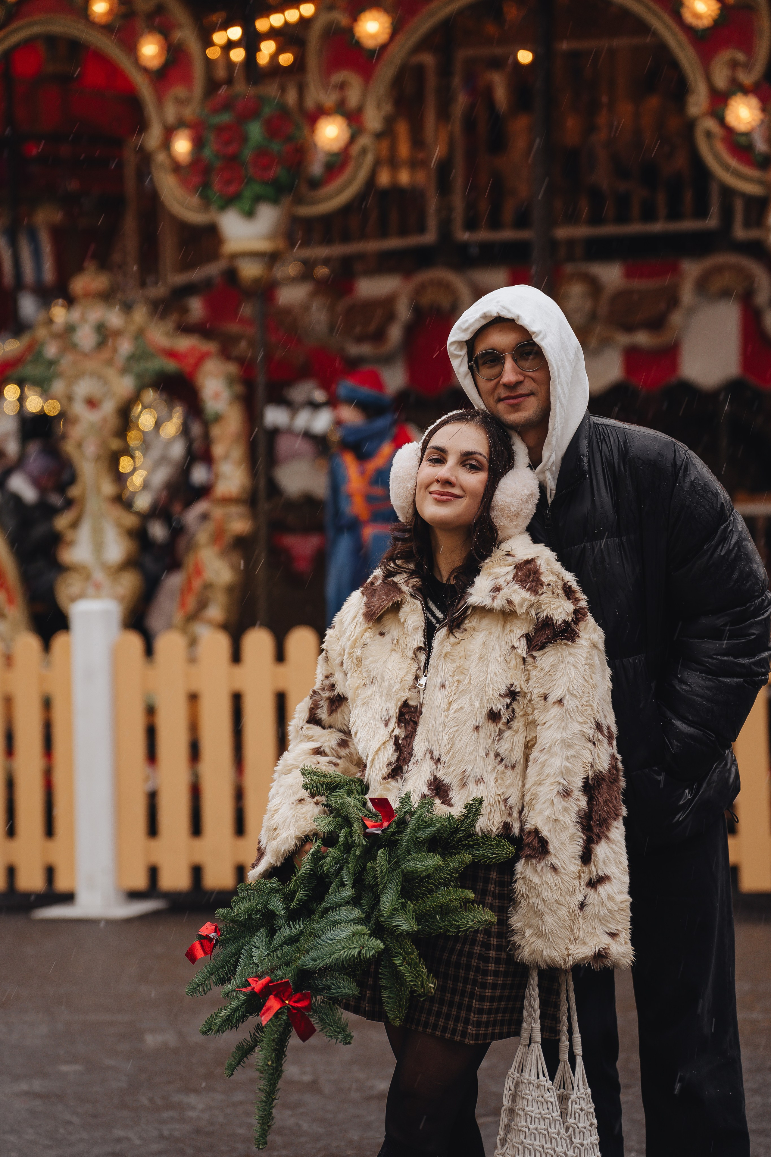 ПРОГУЛКА НА МАНЕЖНОЙ ПЛОЩАДИ ДЛЯ ДЕВУШКИ ПЕРЕД НОВЫМ ГОДОМ (НОВОГОДНЯЯ ФОТОСЕССИИЯ НА МАНЕЖНОЙ ПЛОЩАДИ). Профессиональный фотограф, Санкт-Петербург — Виктория Богомолова