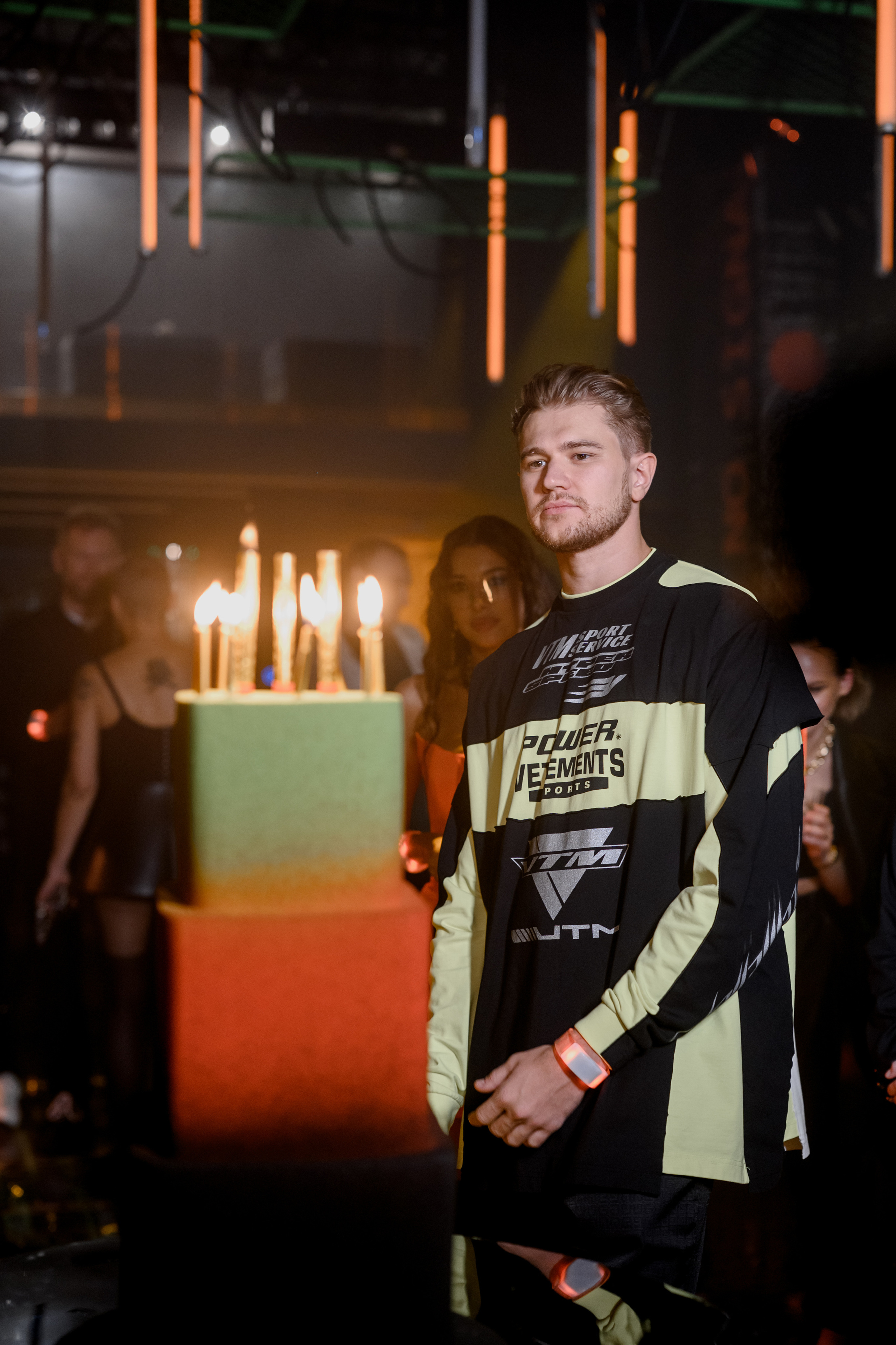 Дни рождения. Home