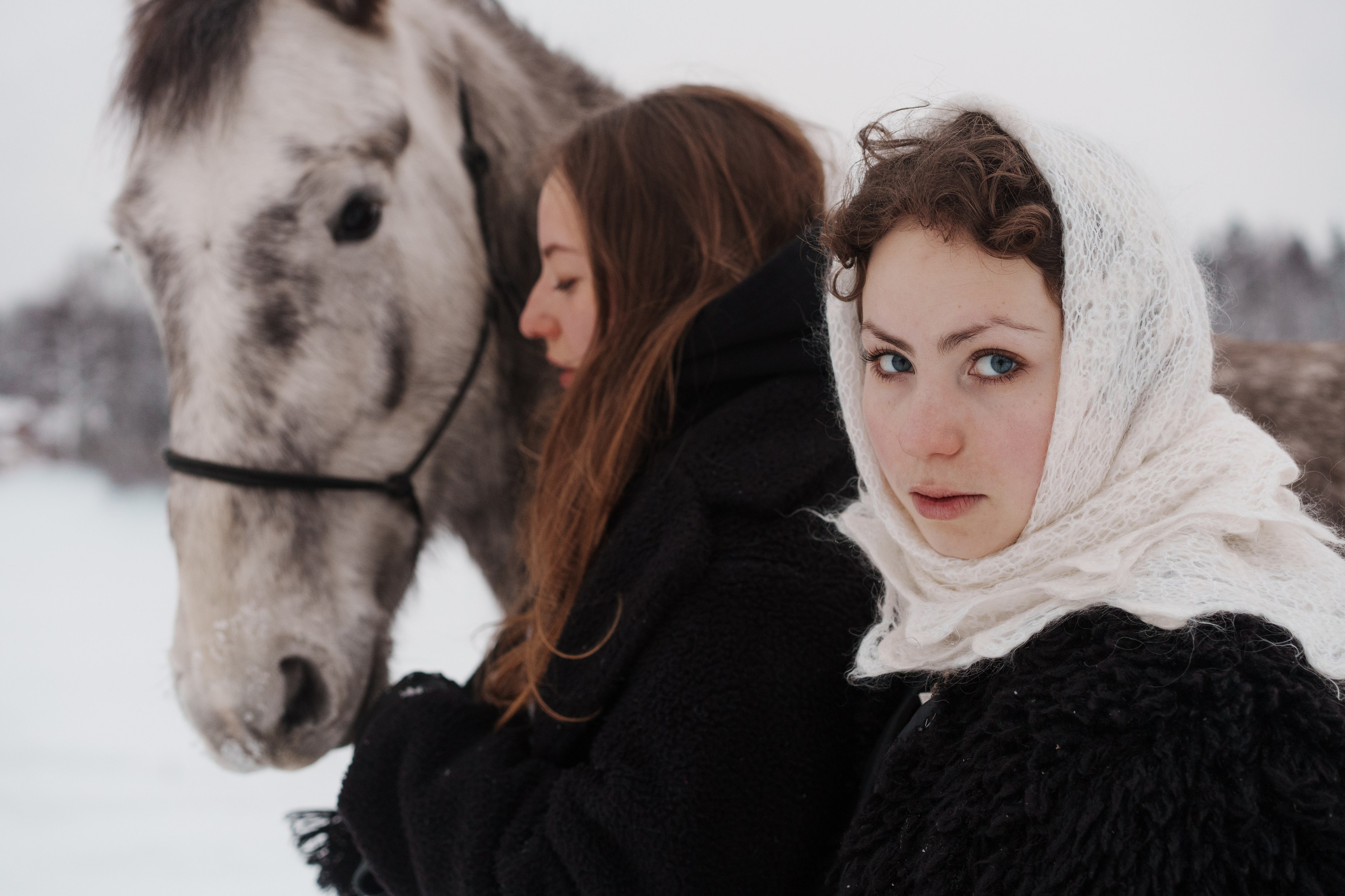 Сестры. Семейный фотограф Клубкова Мария. Поместье Клу