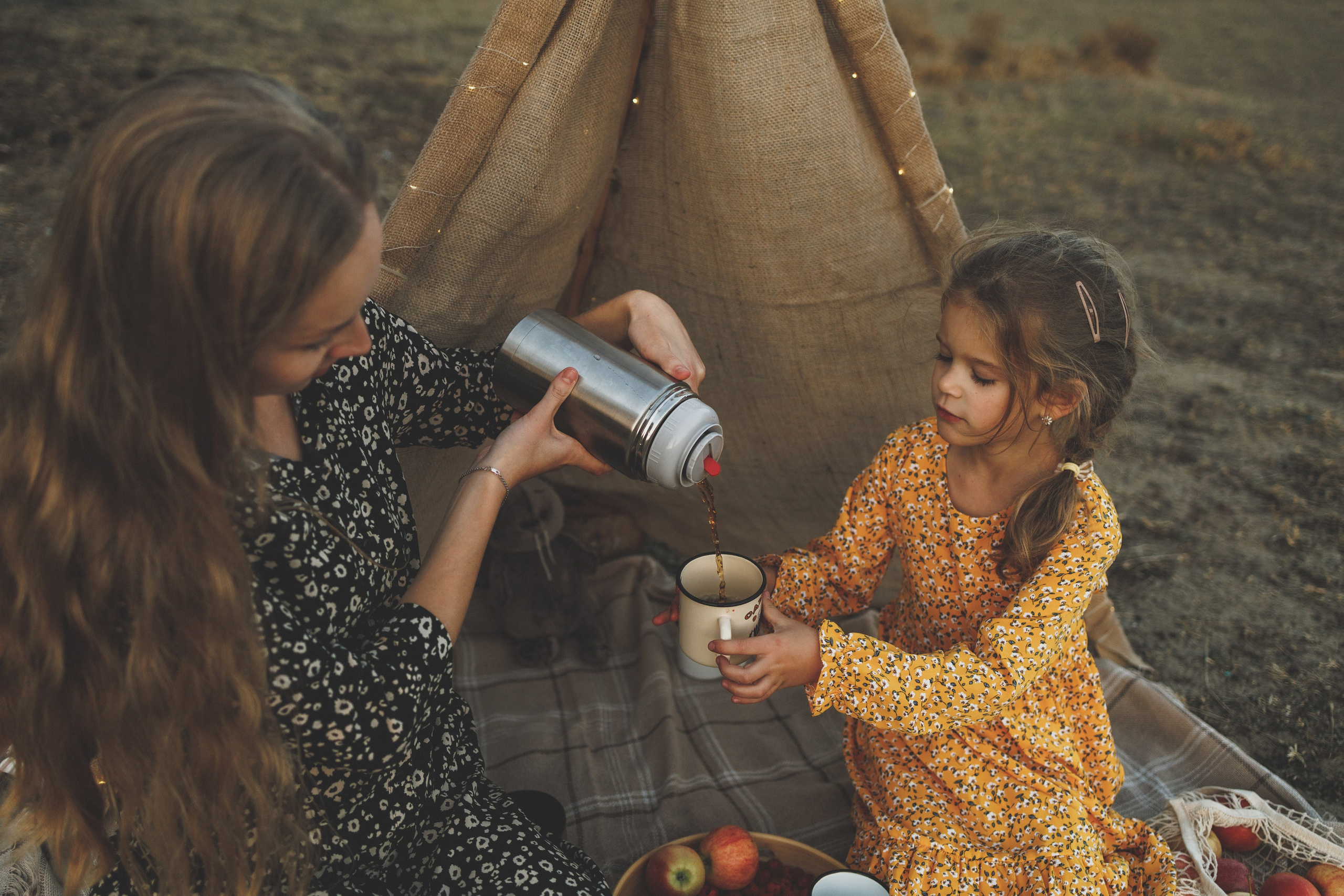 Пикник со светящимся шалашом. Фотограф в Дагестане Кира Молькова