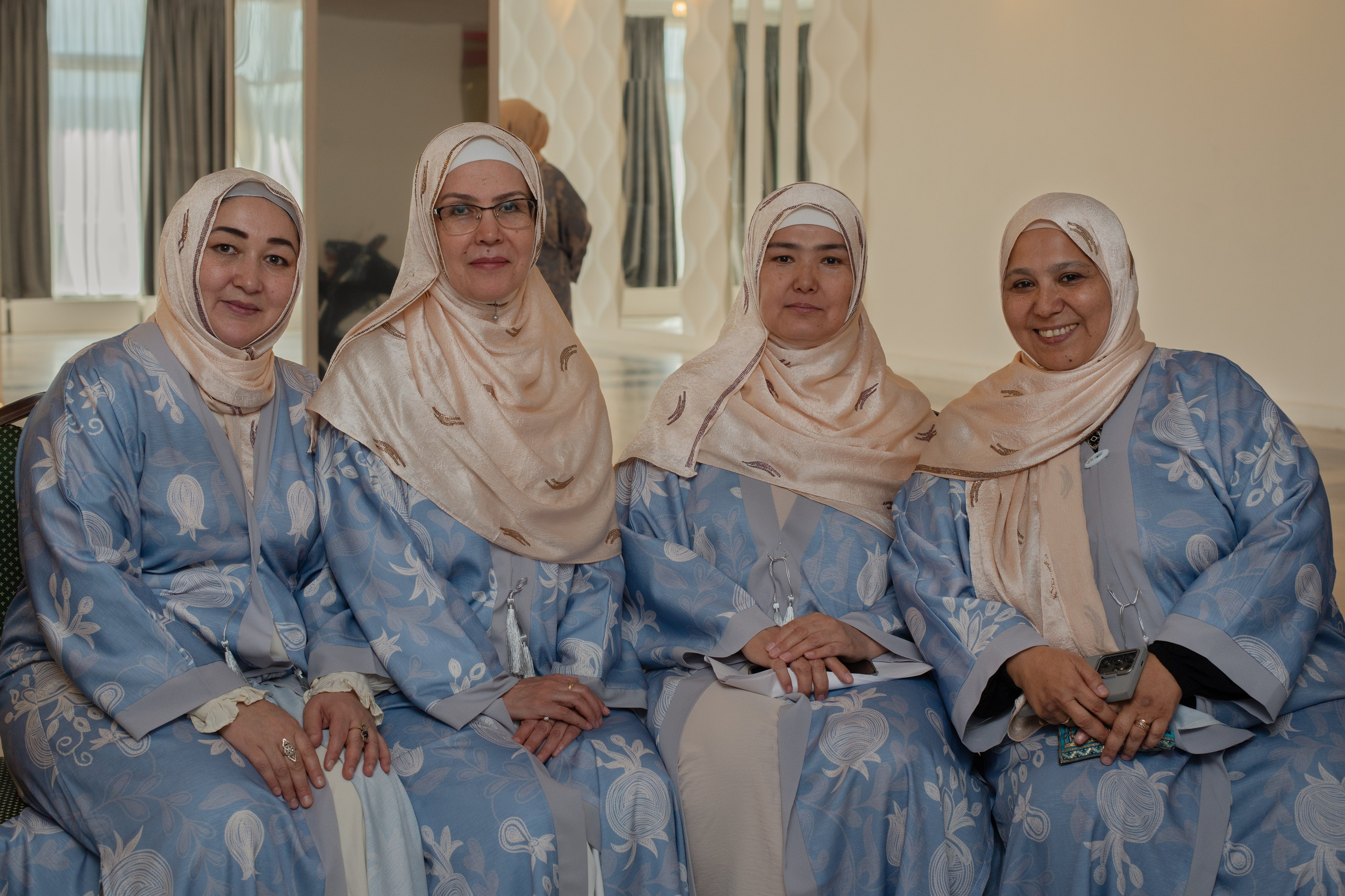 Выпускной в Евразийской женской гуманитарной академии. Лина Курочка — ваш фотограф