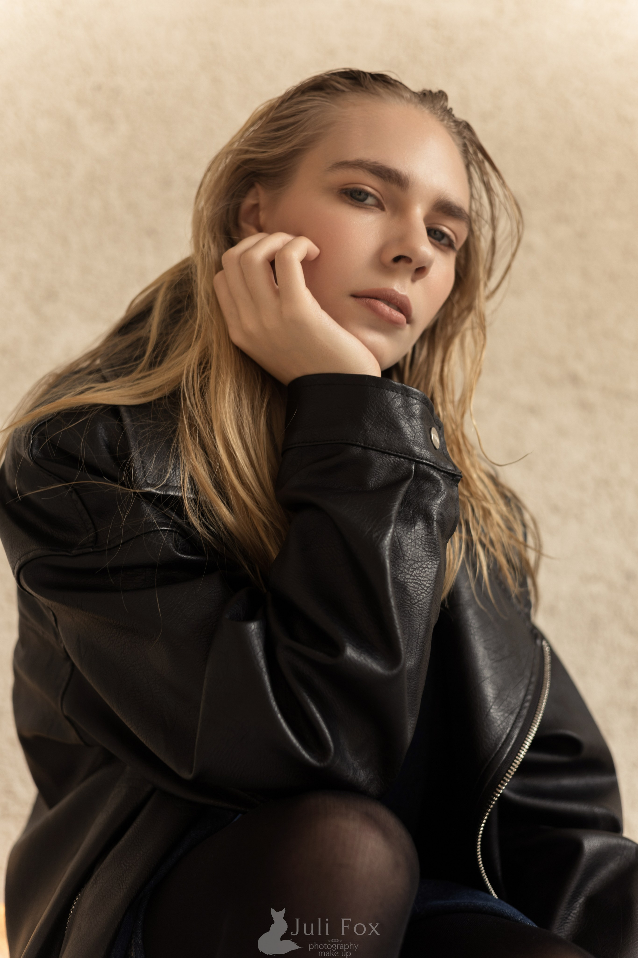 ЖЕНСКИЕ ПОРТРЕТЫ. Минимализм. Портретный, свадебный, репортажный фотограф во Владивостоке Юлиана Джули Фокс