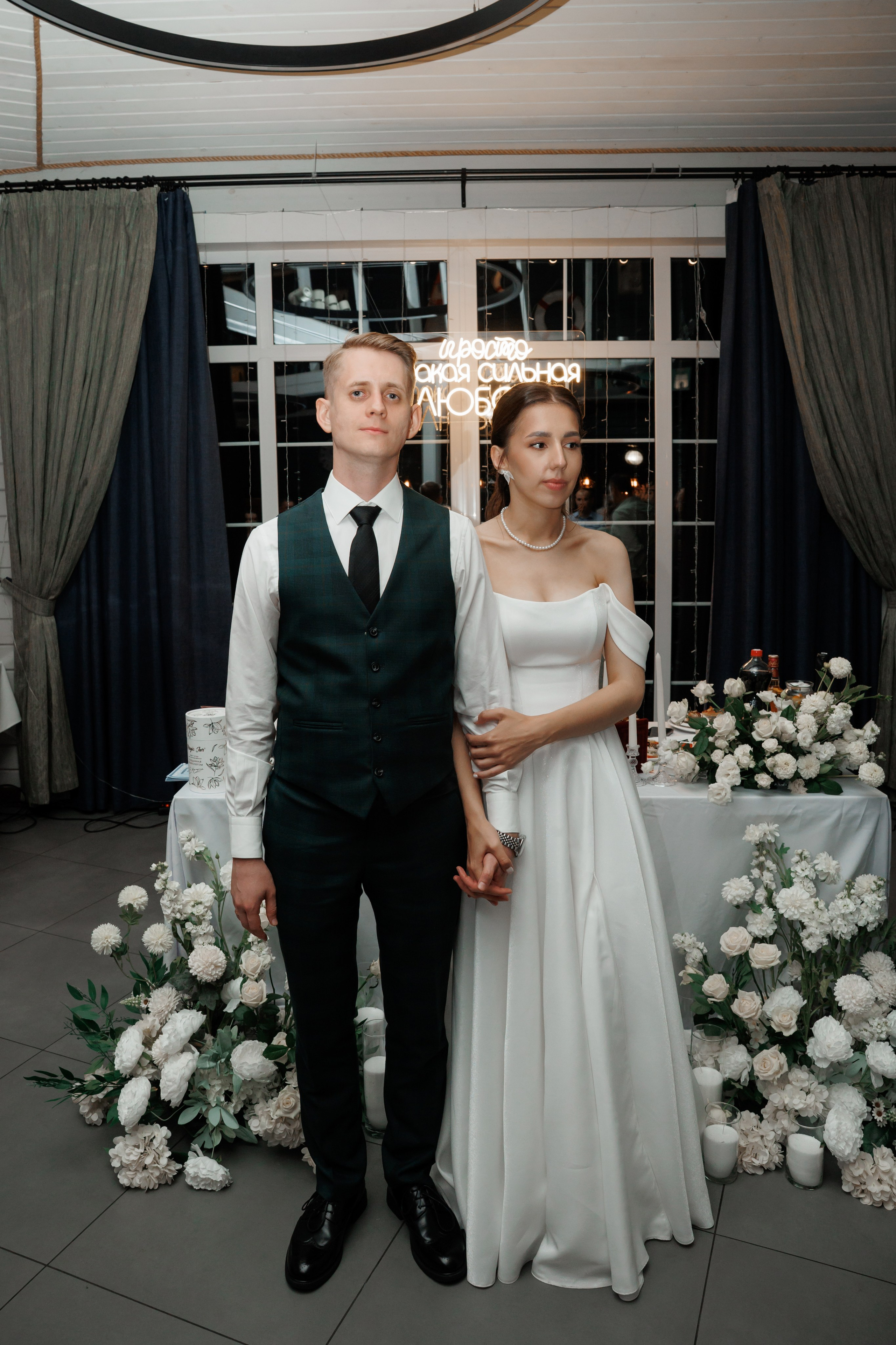 Регистрация в отеле Fish Point, ЗАГС Бутово, прогулка в Остафьево. Свадебный и репортажный фотограф (Москва, Королев и другие)