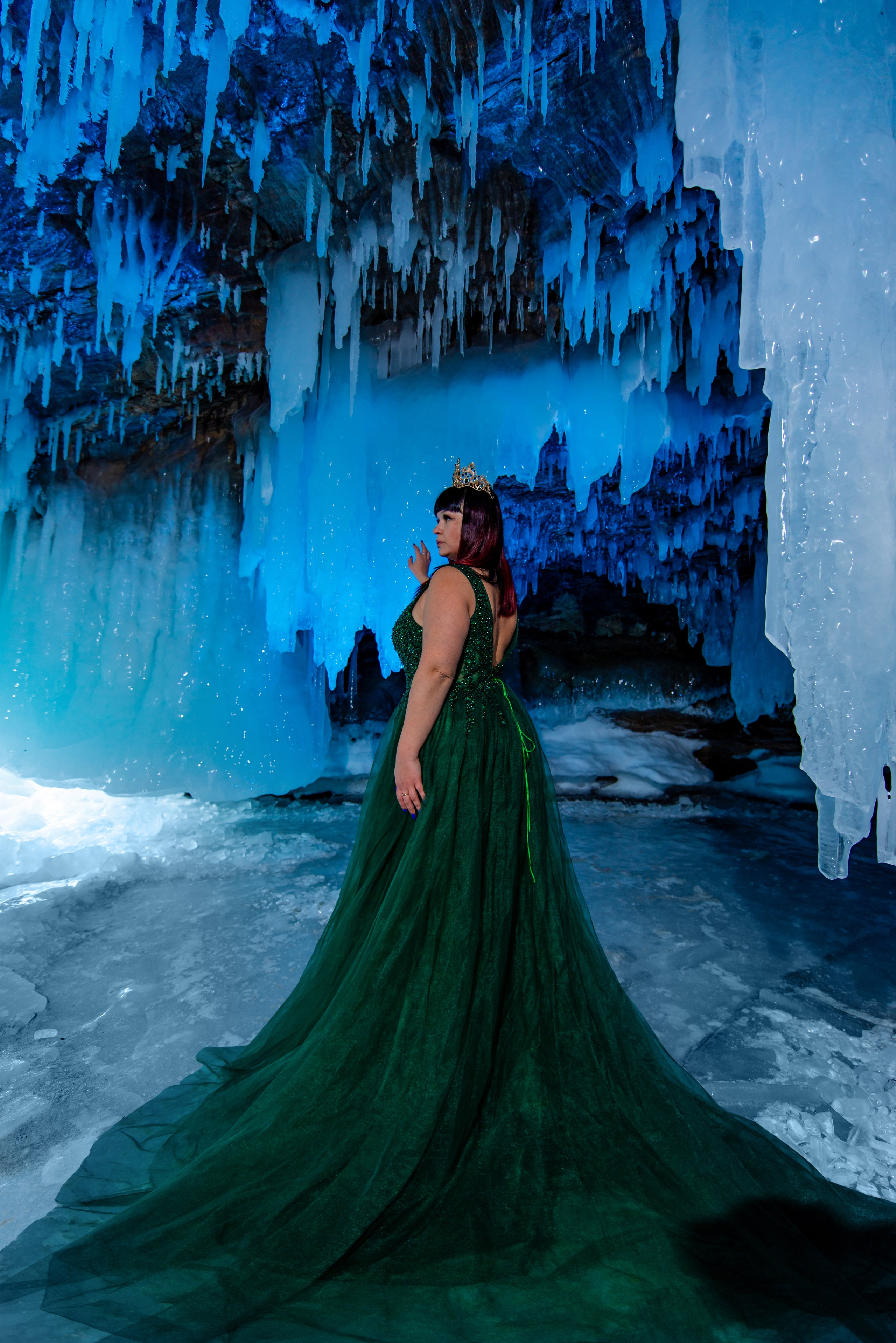 Платье изумрудное фатиновое до 54 рра. Туры на Байкал с фотографом под ключ. Фотосессии на Ольхоне