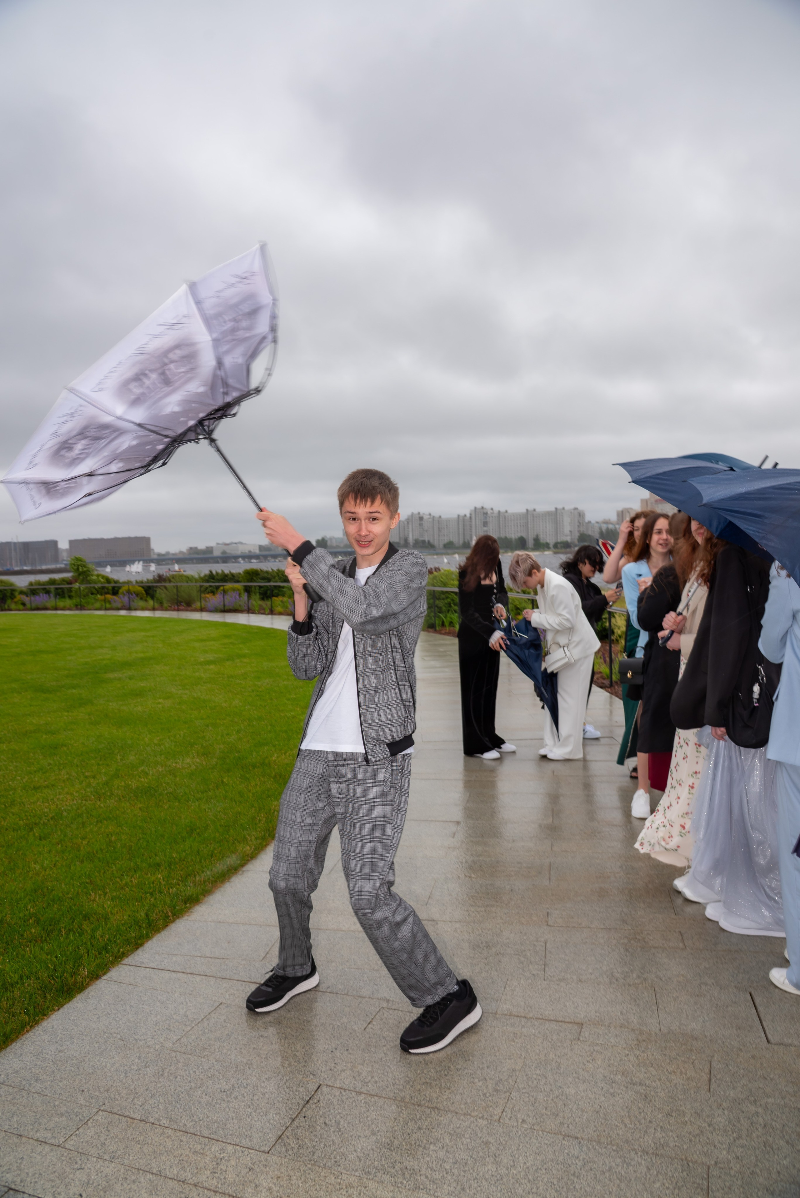 Школьный выпускной в ресторане на Крестовском острове. Елена Сергеева- фотограф для жизни и бренда. Фотосессии и репортаж мероприятий