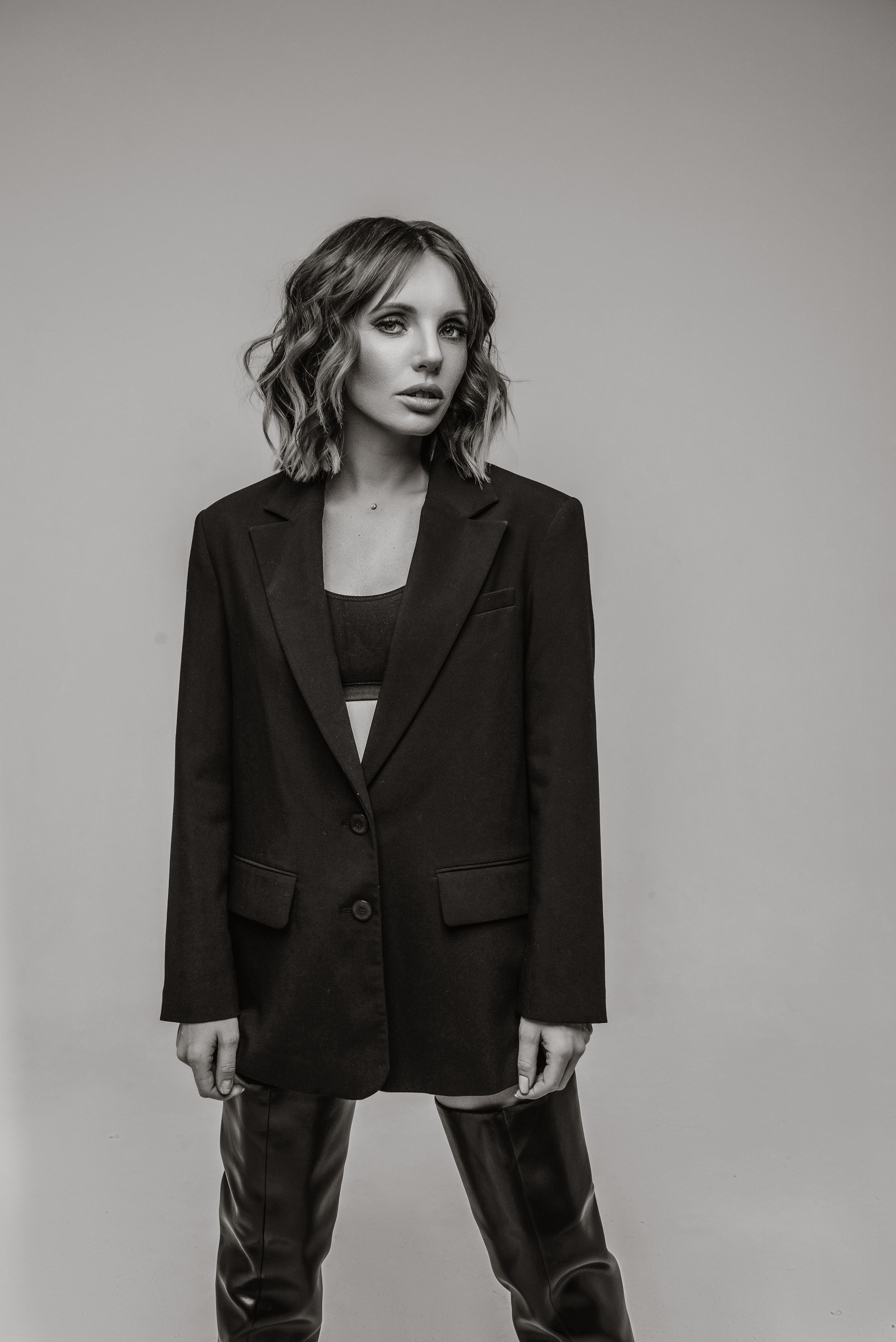 Y. Фотограф в Туле|Москве. Контент-съёмка, женские портреты, репортажные и съёмки для брендов