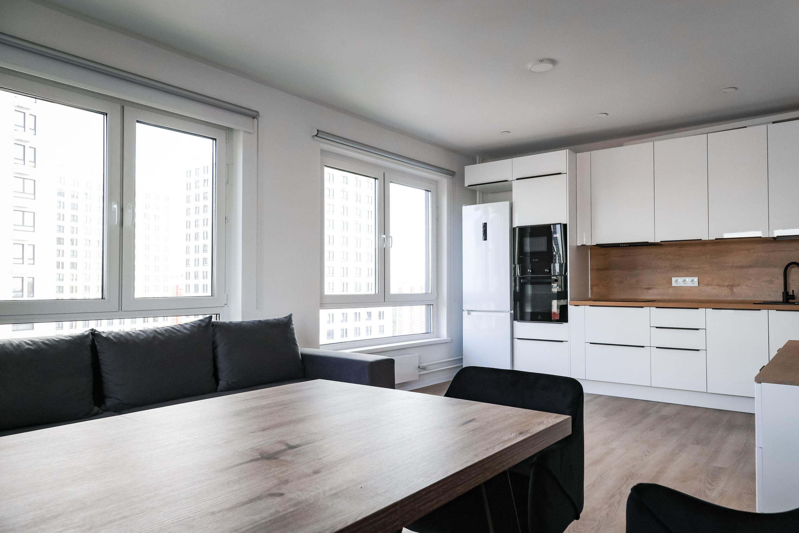 APARTMENT COMPLEX INTERIOR. Mixturecaptures