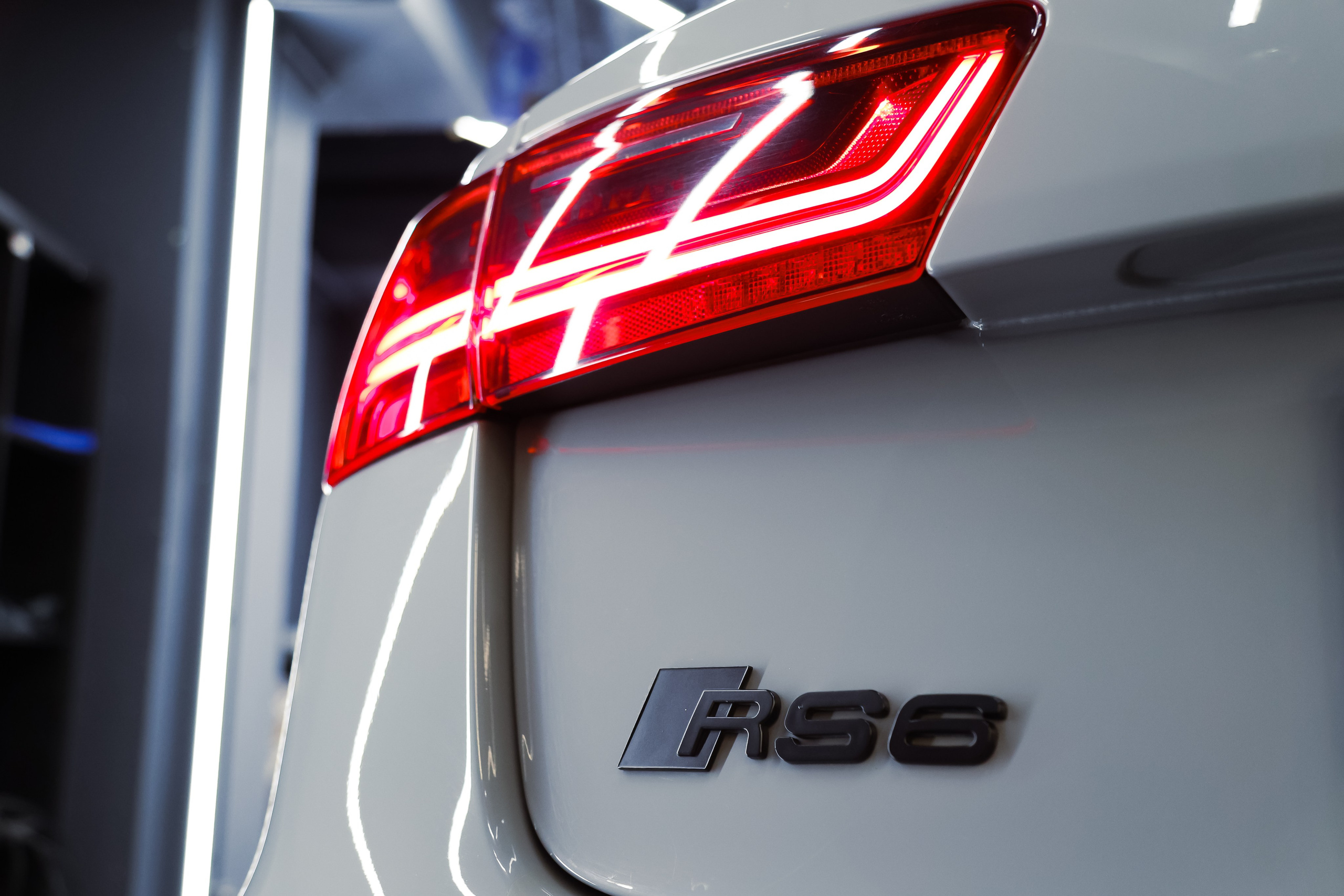 2017 AUDI RS6. Mixturecaptures