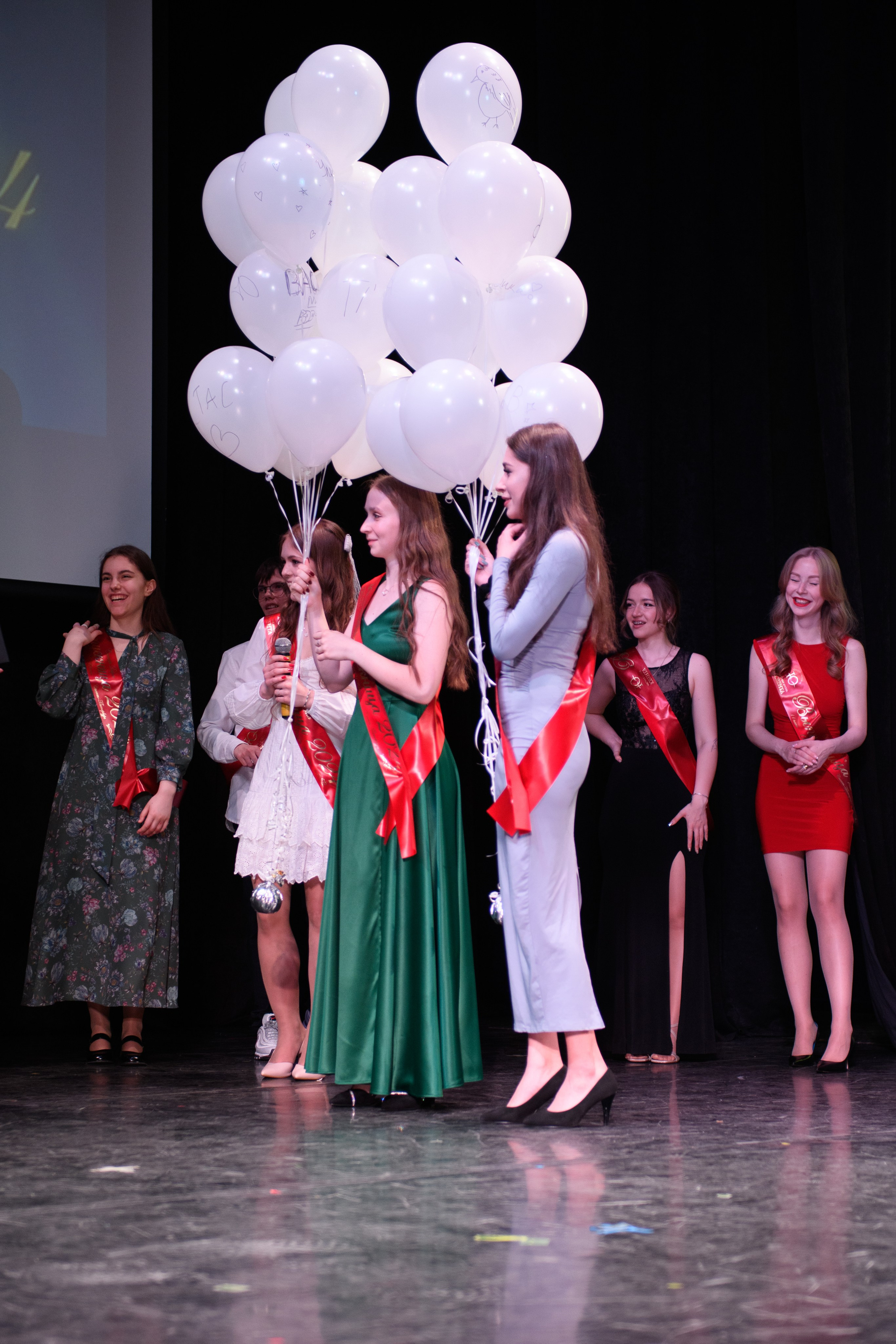 Фотосъёмка торжественного вечера выпускников. Организация и проведение фотосъемок в Санкт-Петербурге. Фотограф Смирягин Илья