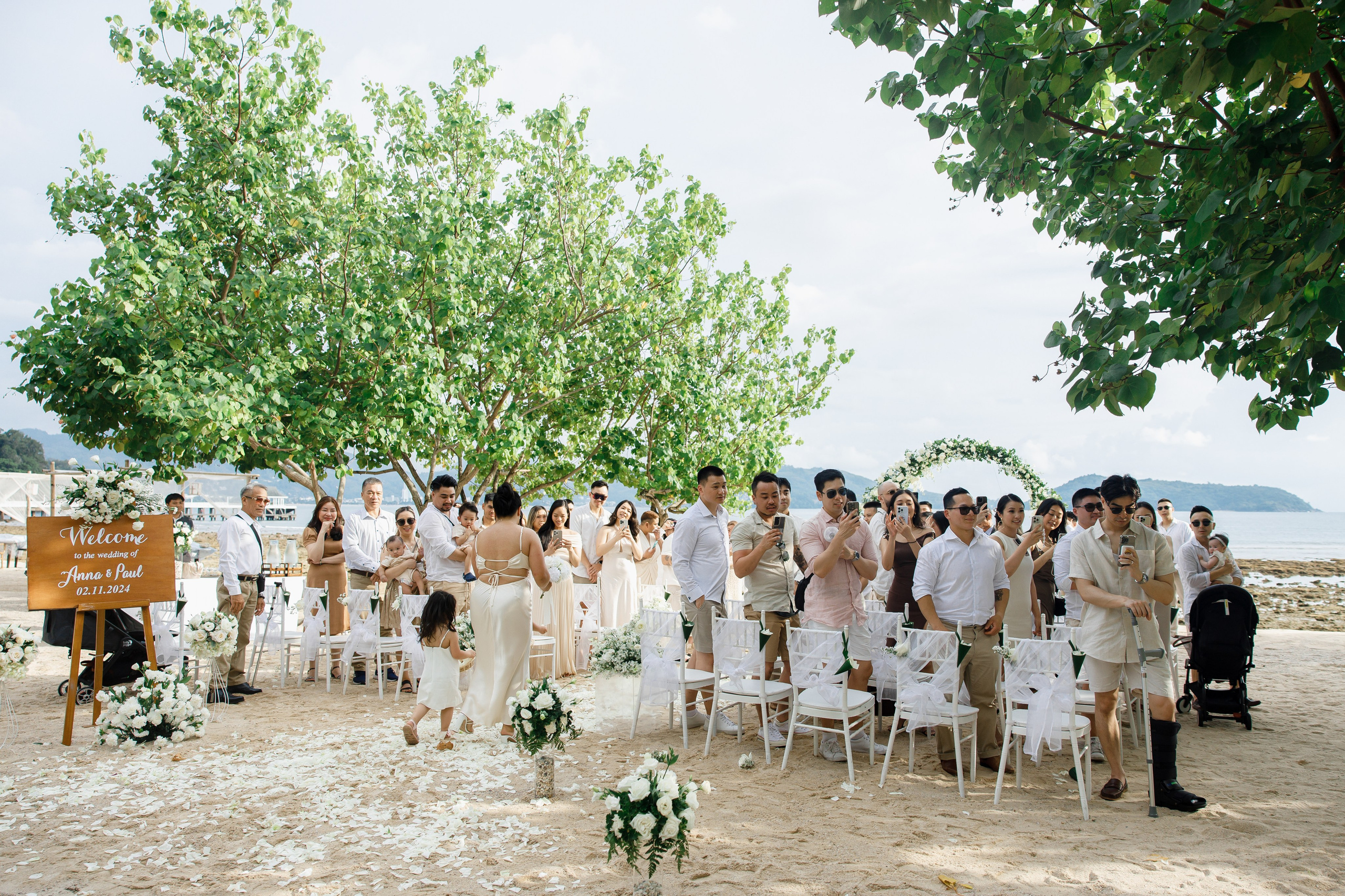 Wedding in Phuket at the Thavorn Hotel. Photographer in Phuket. Photographer Thailand