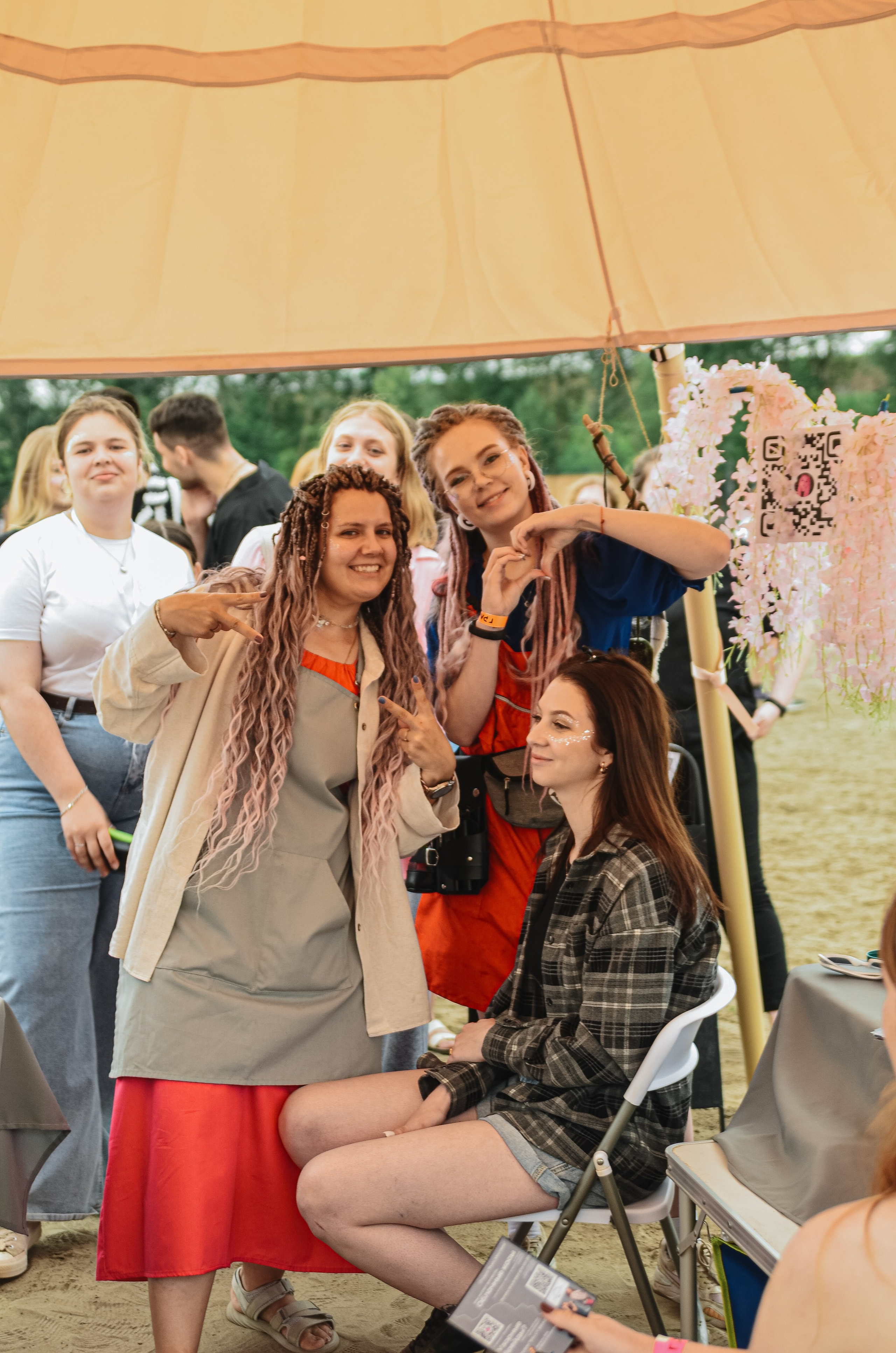 Фестиваль «Грань» 2025. Спортивная площадка. Денисова Аля — фотограф для парных съемок и индивидуальных историй в Барнауле