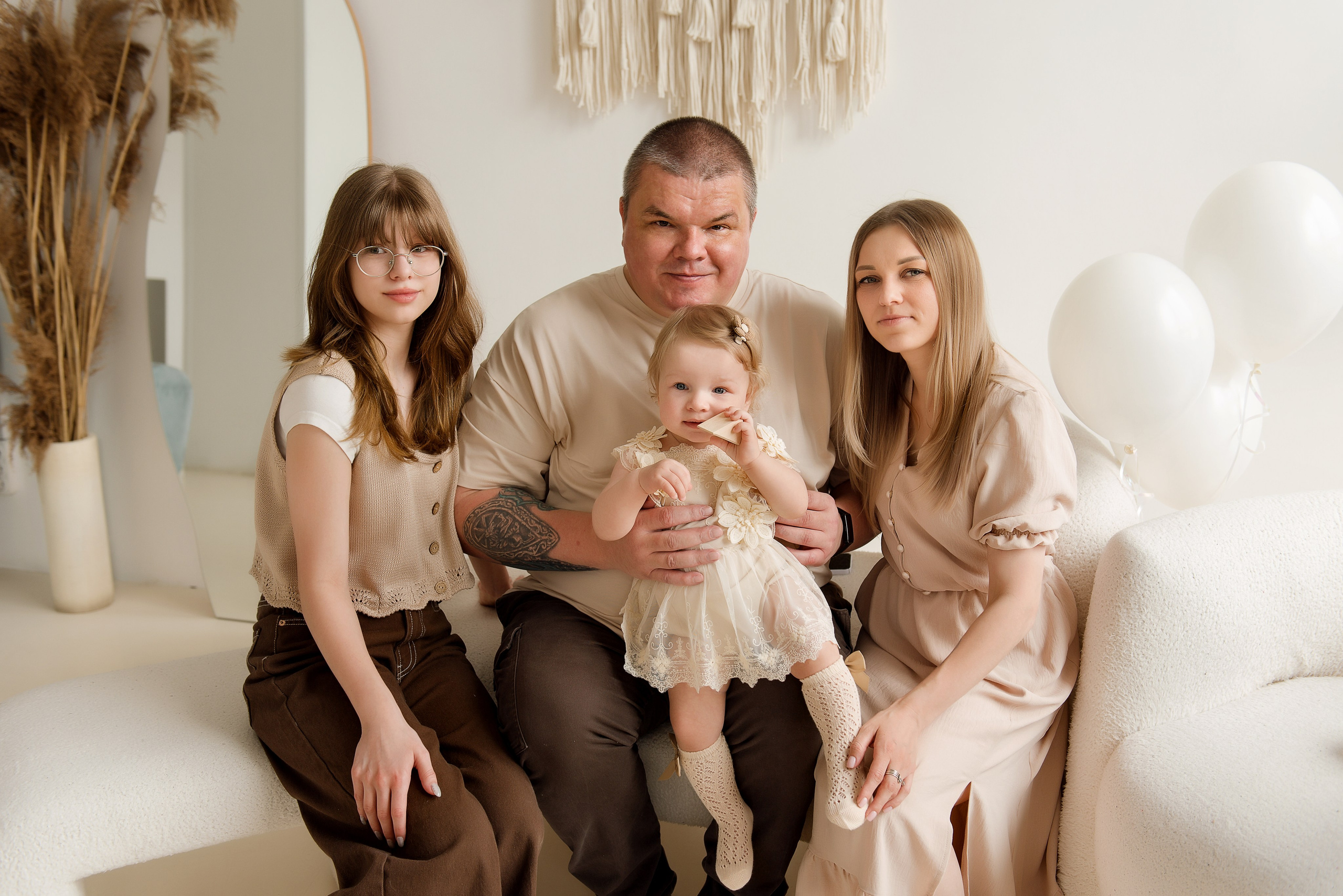 Семейная фотосессия 1 год в Москве. Детский фотограф в Долгопрудном и Москве