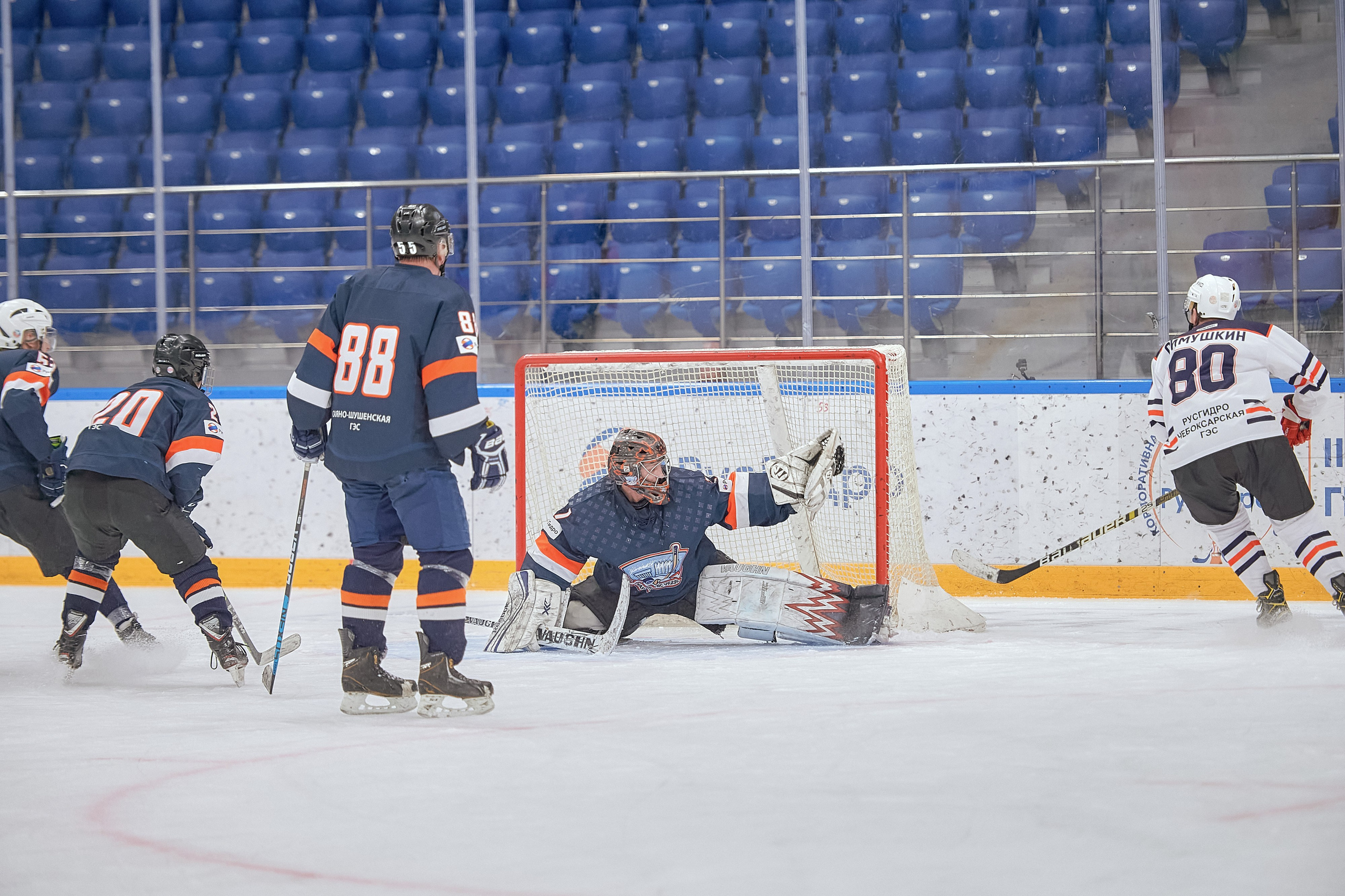 Портфолио репортажной фотосъёмки: Кристалл арена — Хоккей — РусГидро. Фотограф Яковлев Роман — Красноярск