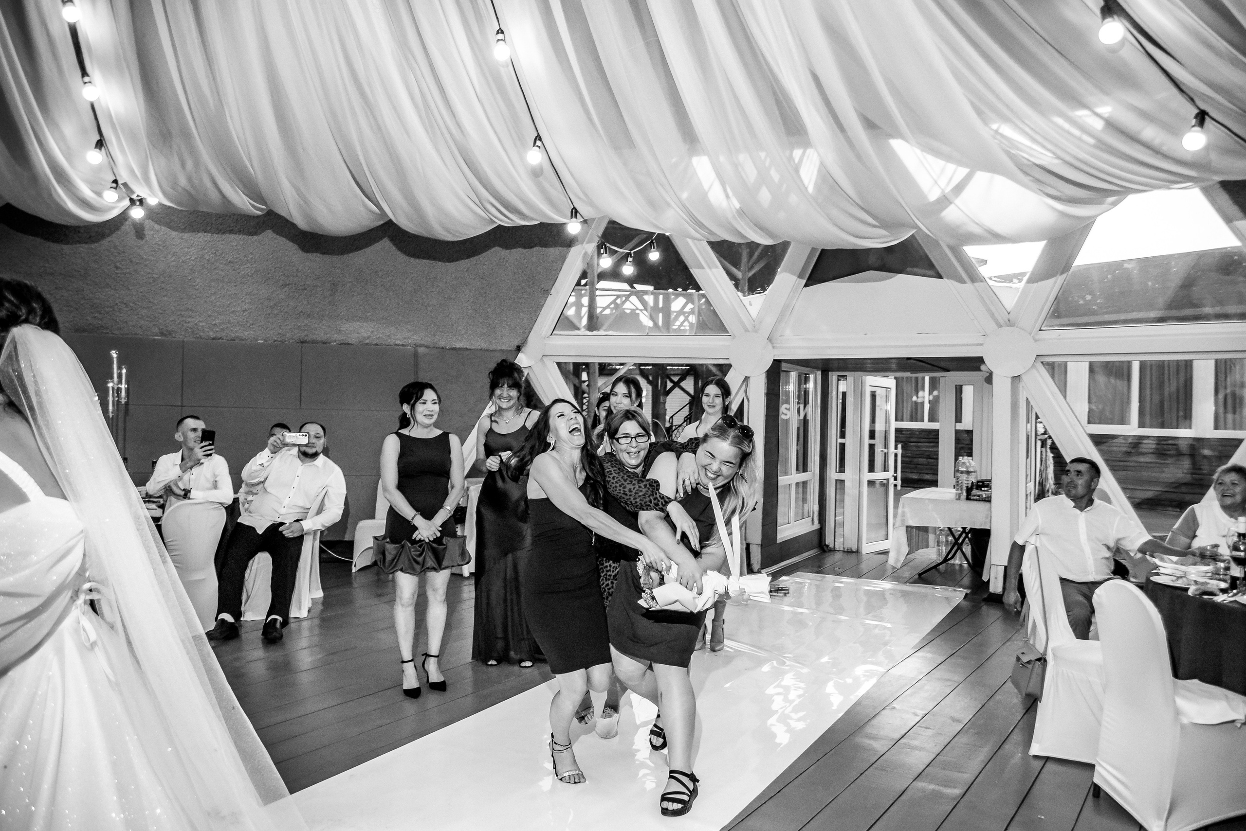 Свадебные фотографии. Свадебный фотограф Уфа, Стерлитамак. Фотограф на свадьбу Лилия Арсланова. Фотограф Лилия Арсланова Уфа Стерлитамак. Свадебные и семейные фотосесссии