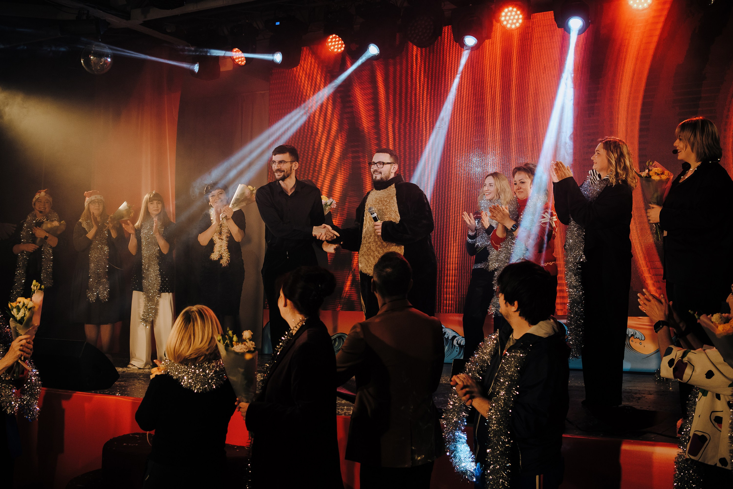 СПЕКТАКЛЬ «ВОЛШЕБНЫЕ ОЧКИ» ОПТИК-ЦЕНТР. Репортажный фотограф Зуев Роман г. Челябинск