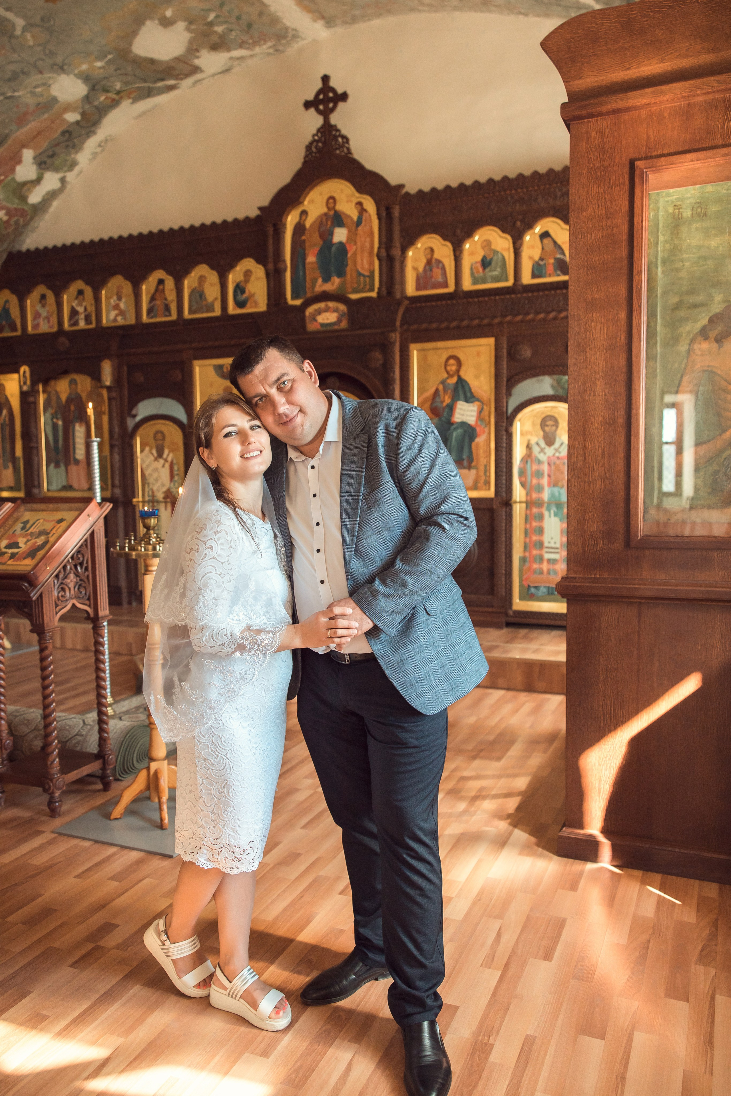 Анастасия и Сергей. Церковь Усекновения главы Иоанна Предтечи при Архиерейском доме. Семейный фотограф в Рязани и Рязанской области