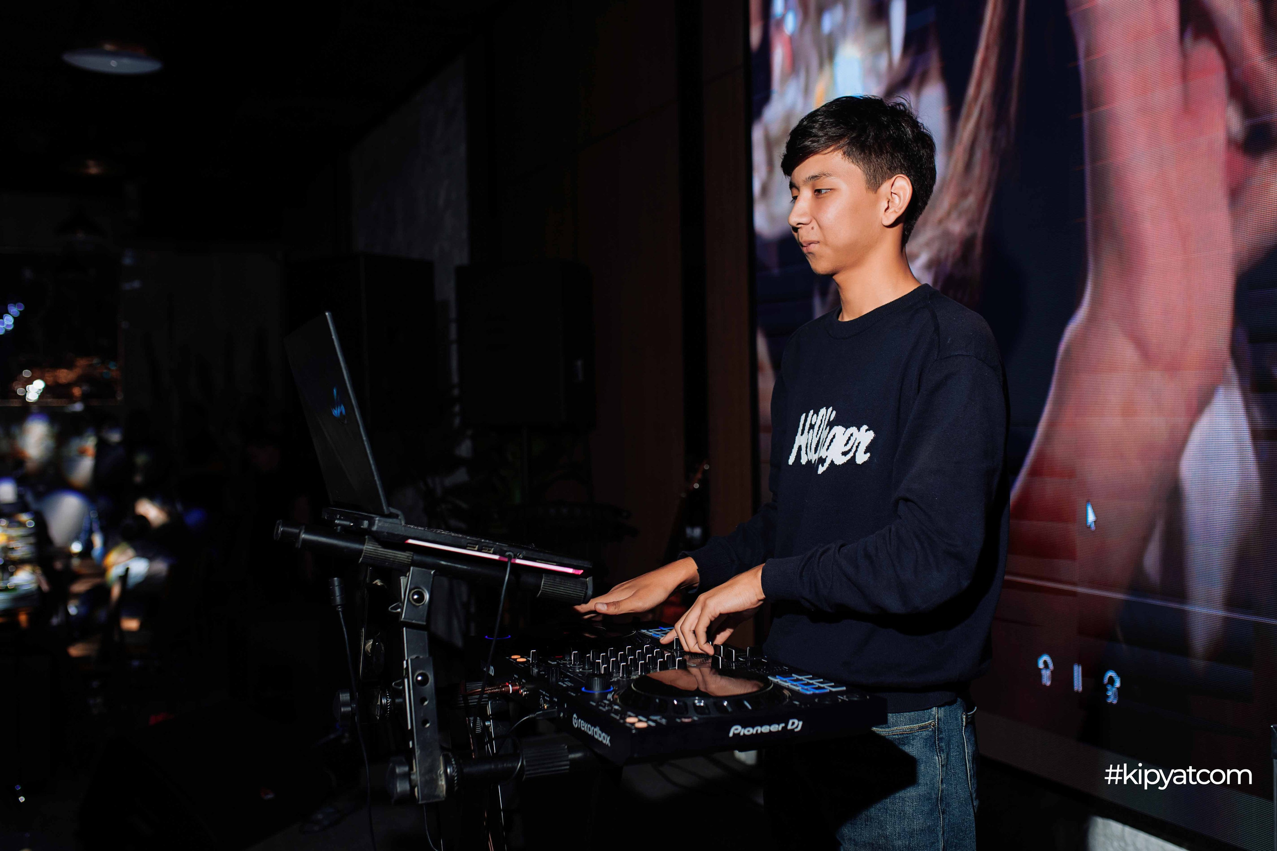 Accord Musical RestoBar. Кипятком Шымкент