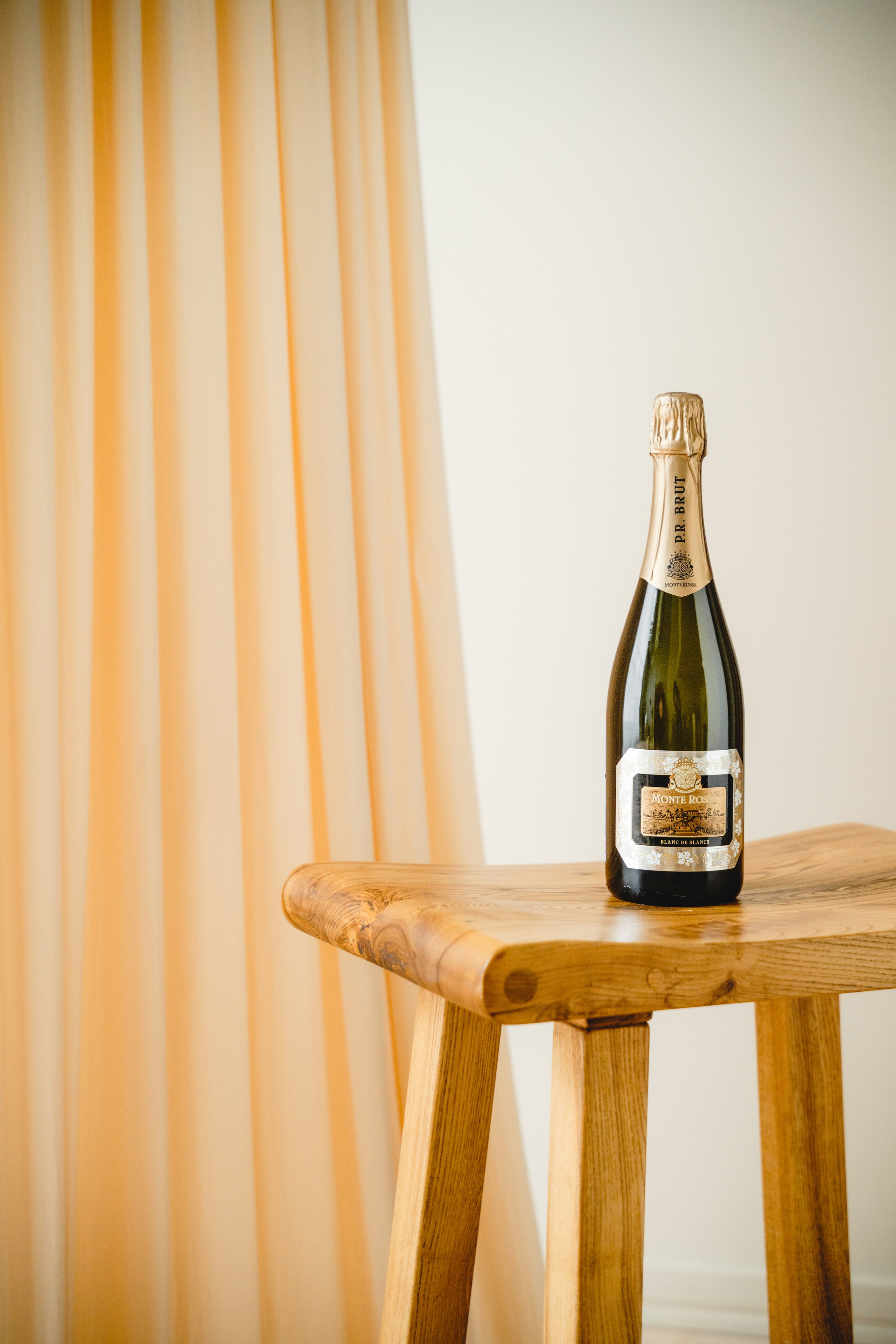 AST Wine. Аксёнова Оля — сет-дизайнер, художник-постановщик, Москва