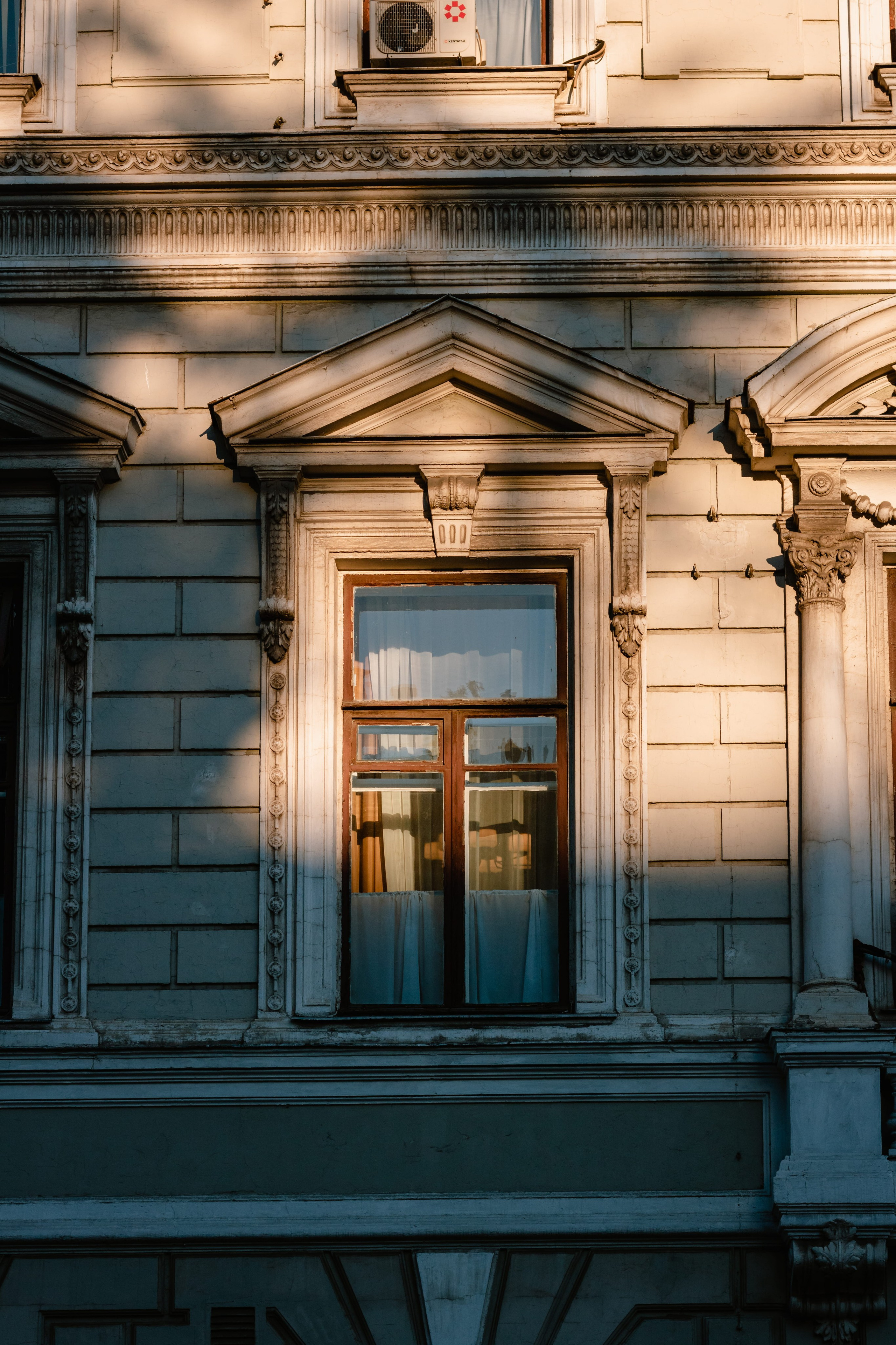 Street Photography. Street & Portrait photographer Lina Thorne based in Moscow