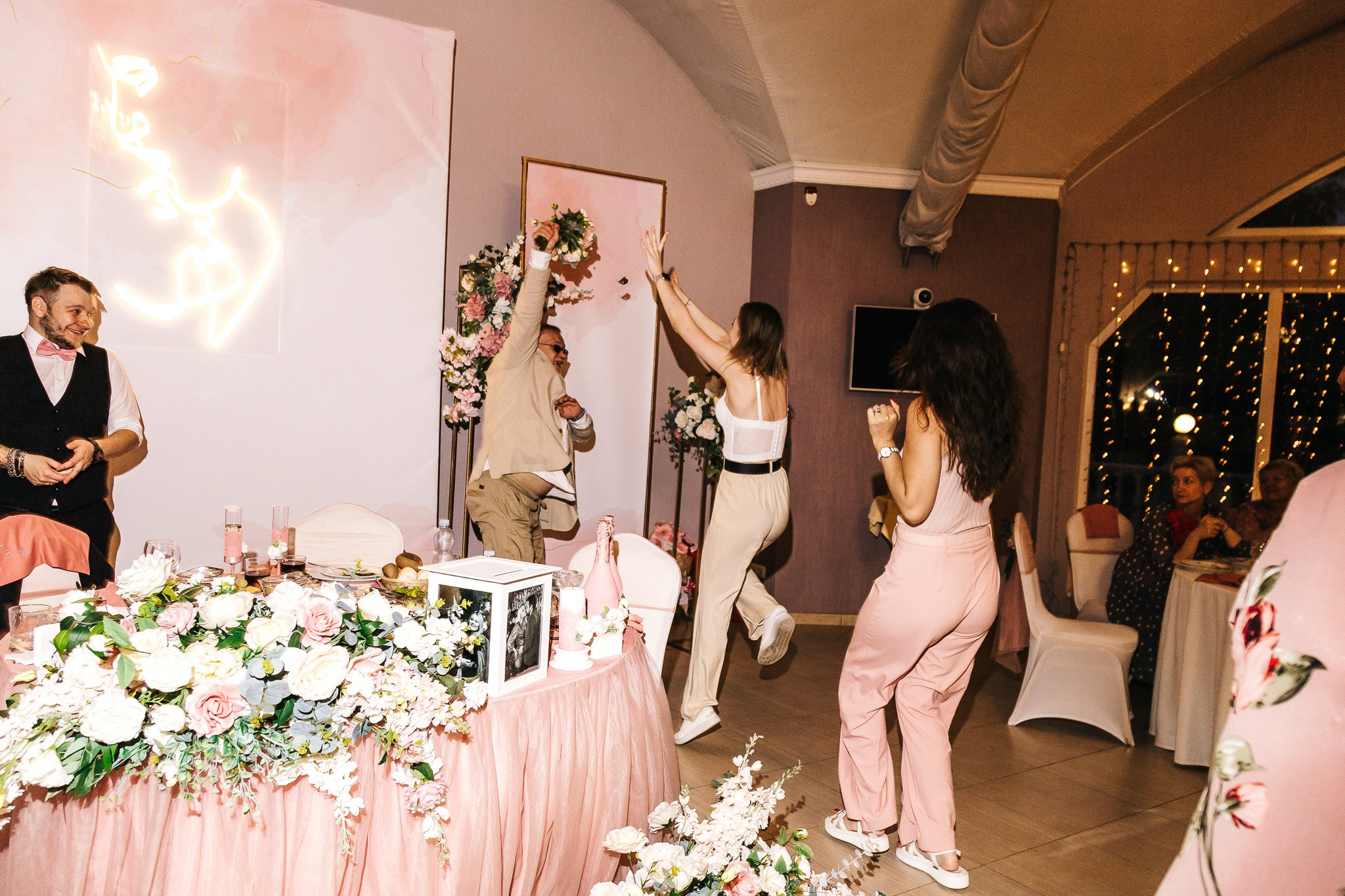 Вячеслав и Анна ♥. Репортажный и семейный фотограф в Москве