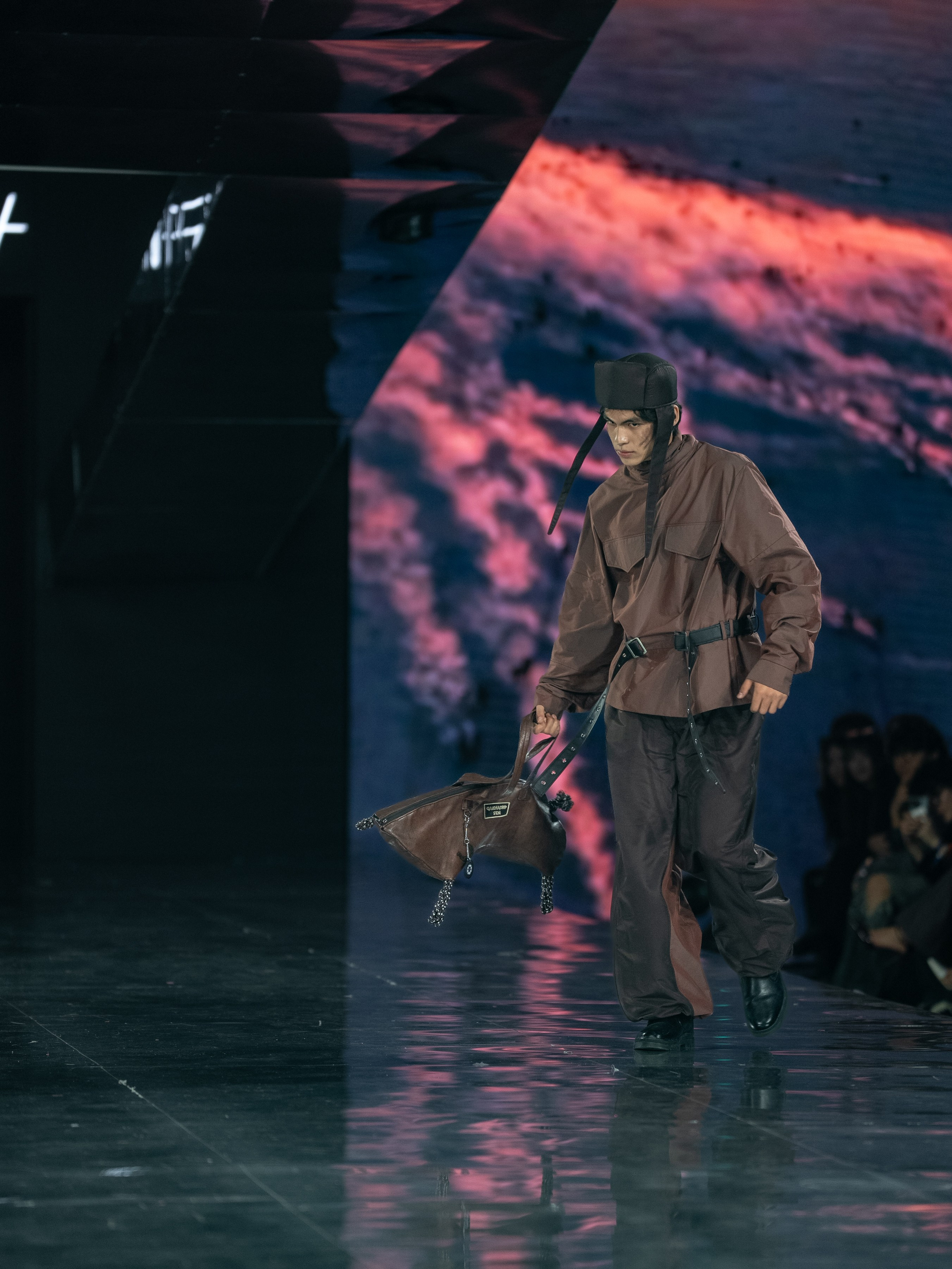 Visa Fashion Week Almaty Pre-Fall 2026 GAZHAIYIP. Сайт Алматинского НЮ АРТ, будуар и фэшн фотографа Дениса Карпенко