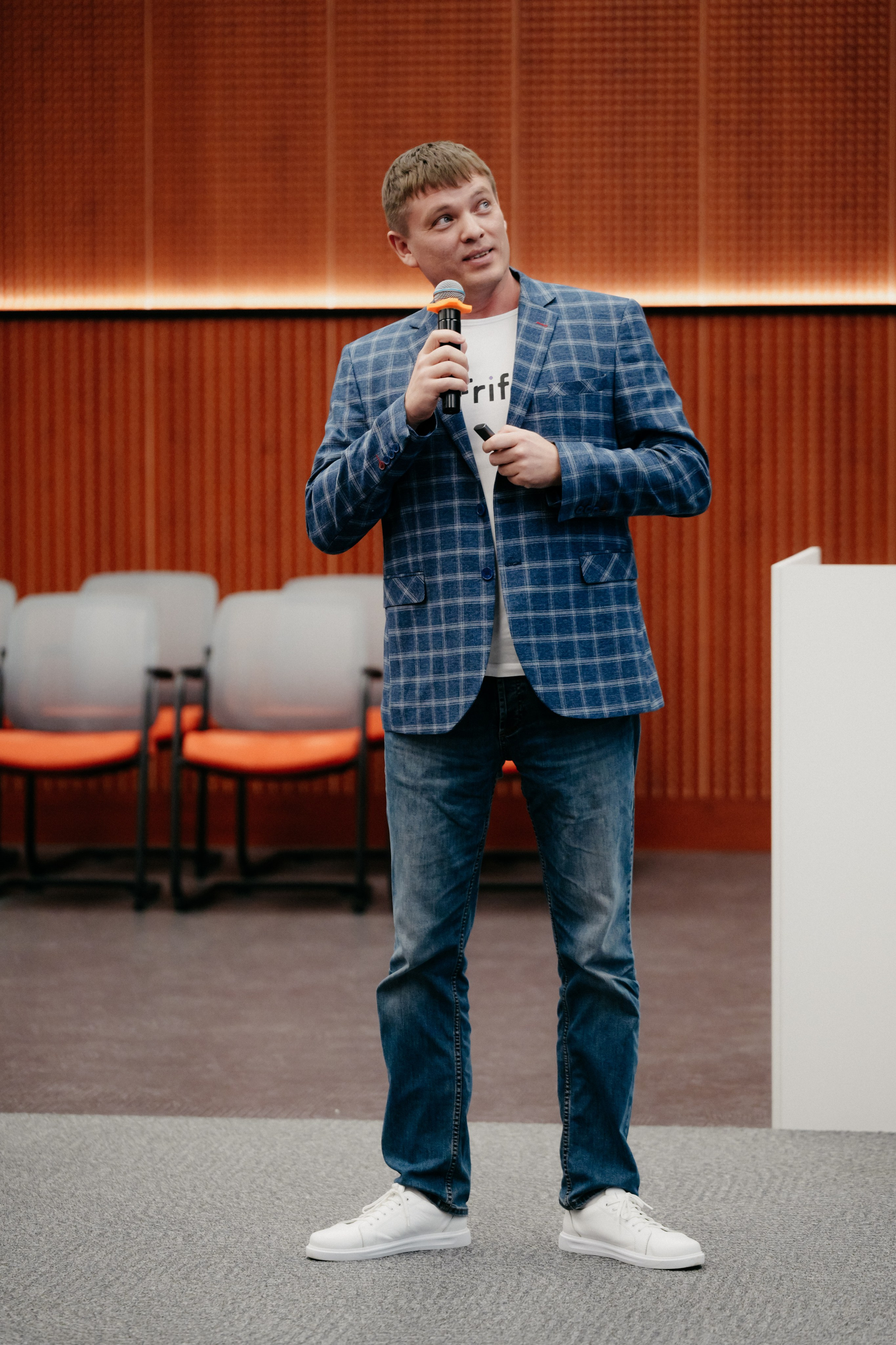 Разработка приложений ОС АВРОРА. Фотограф в Москве Дмитрий Рогов