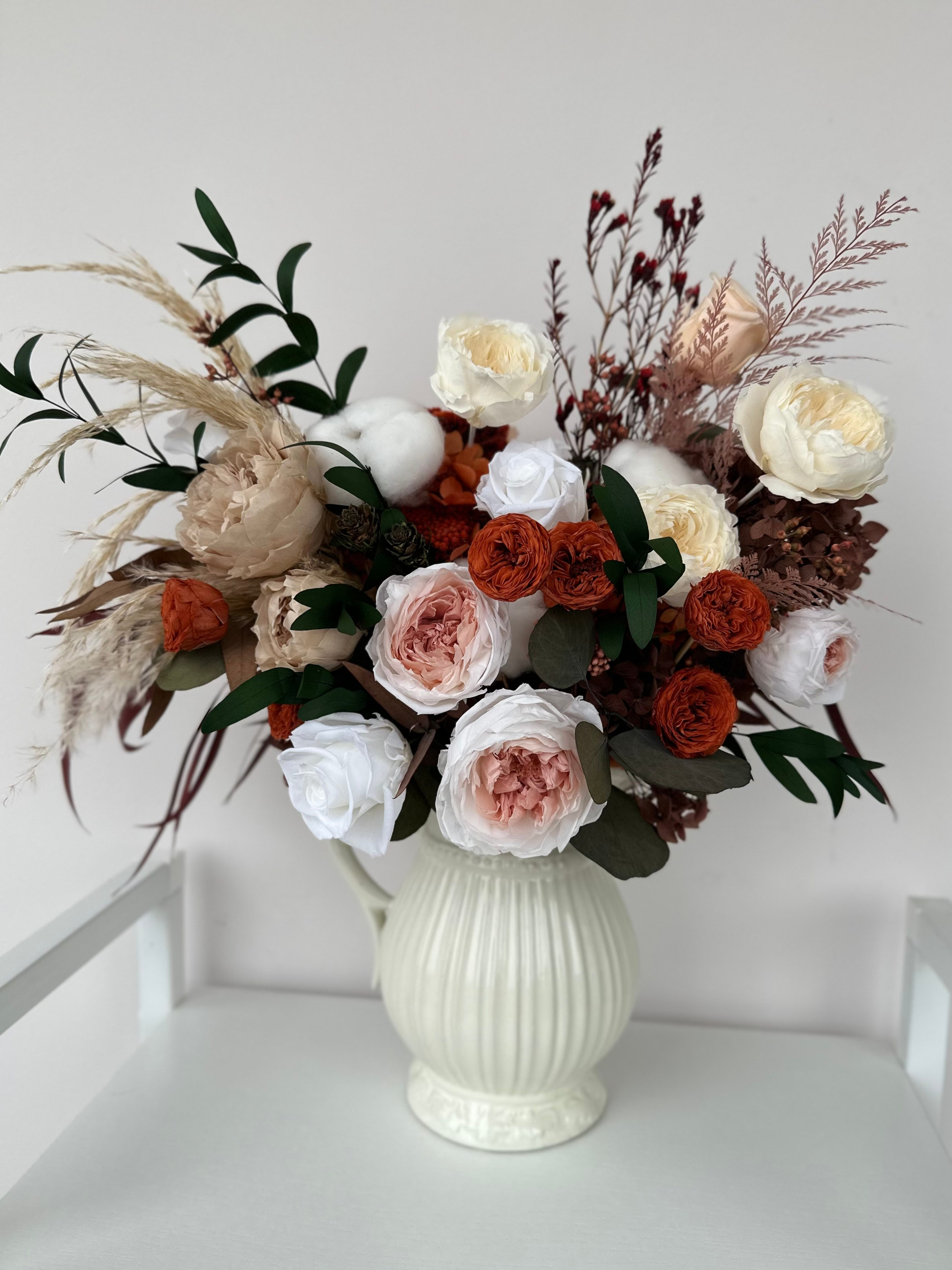 букет невесты из стабилизированных цветов