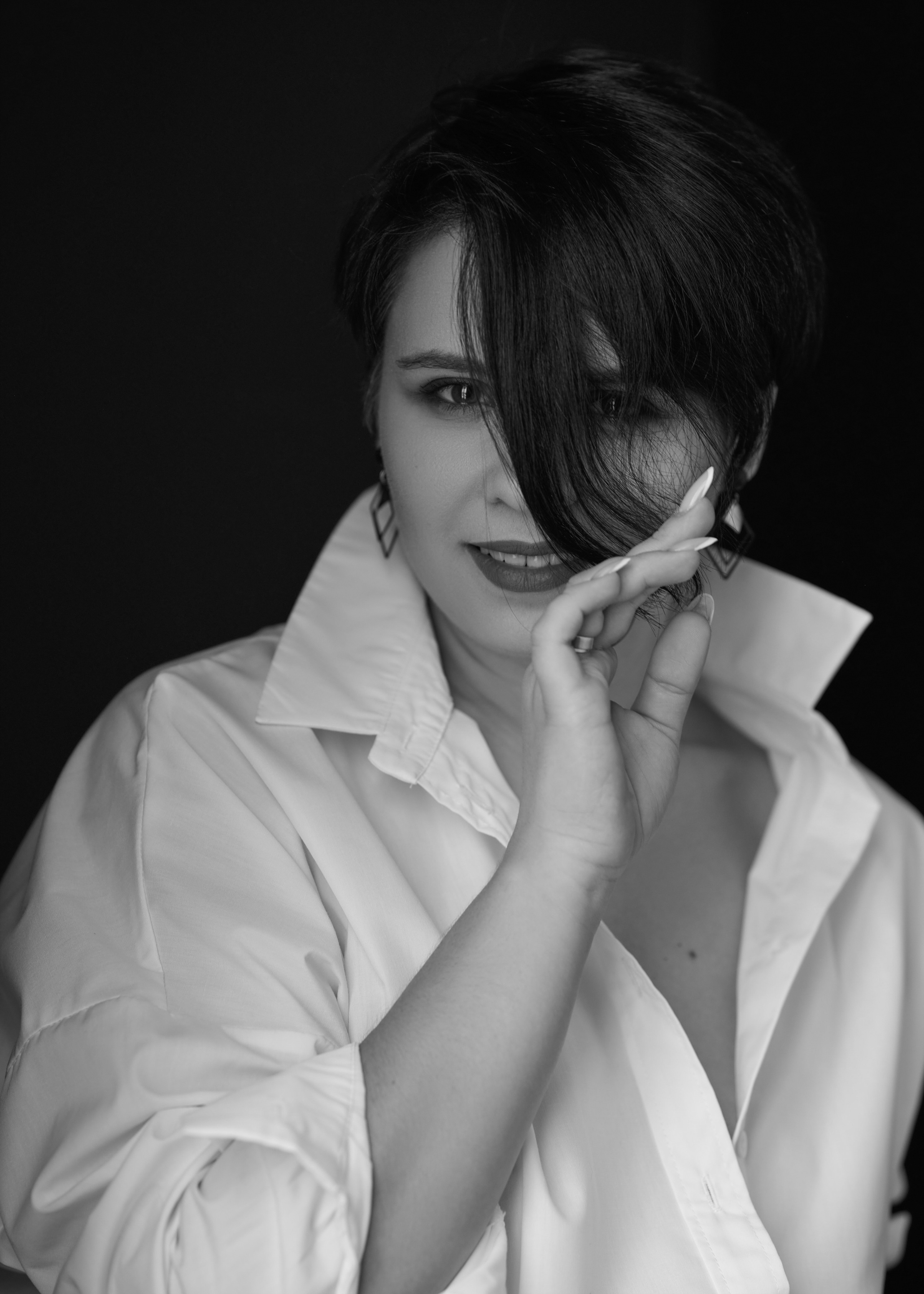 Фотосъемка в студии в черном