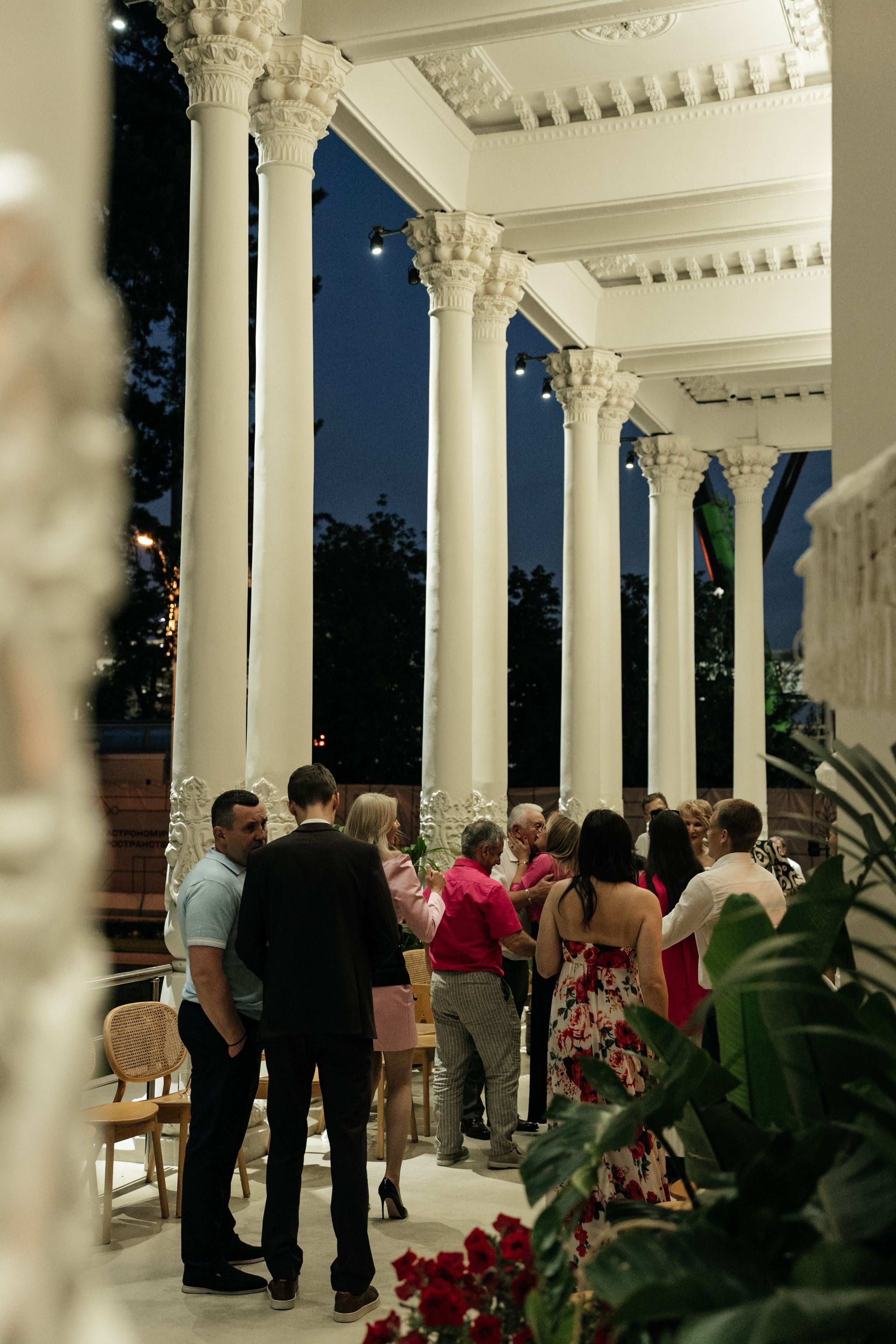 Ресторан Домик в саду, ВДНХ. Свадебный фотограф Москва Александра Аверкова