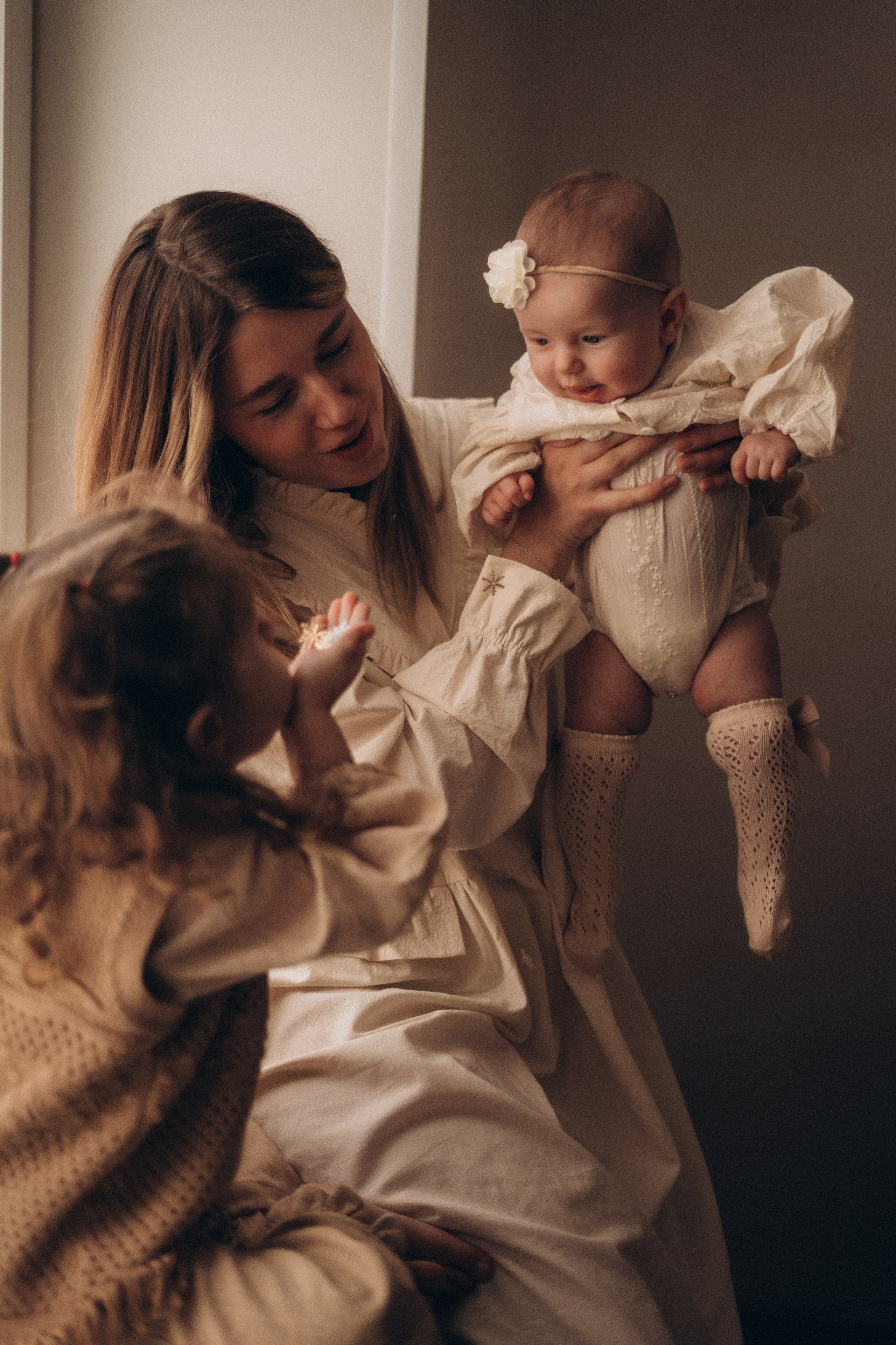 Женя, Ваня, Таисия и Есения. Главная