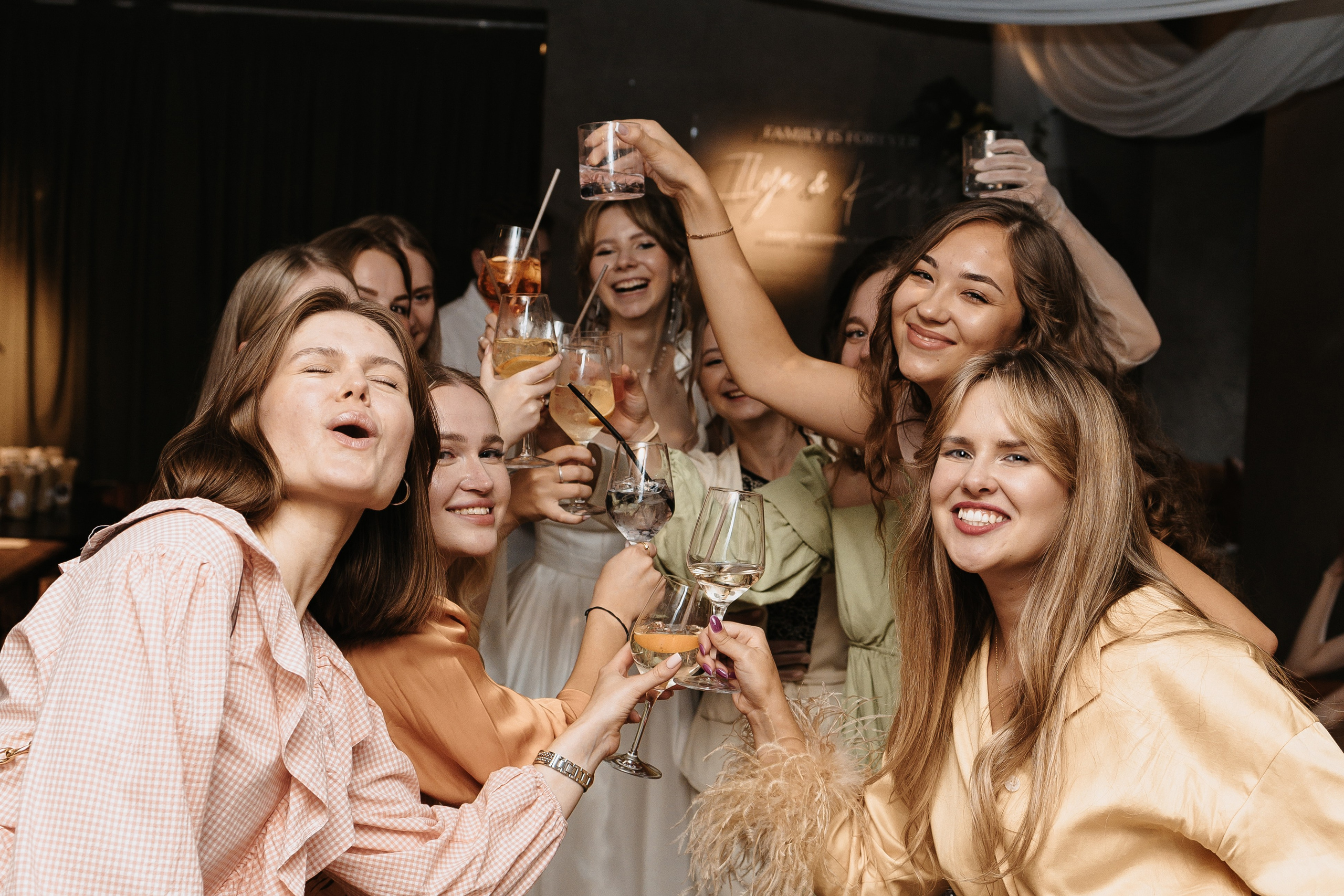 Илья и Ксюша (2024). Свадебный и семейный фотограф в Москве Яна Шувалова