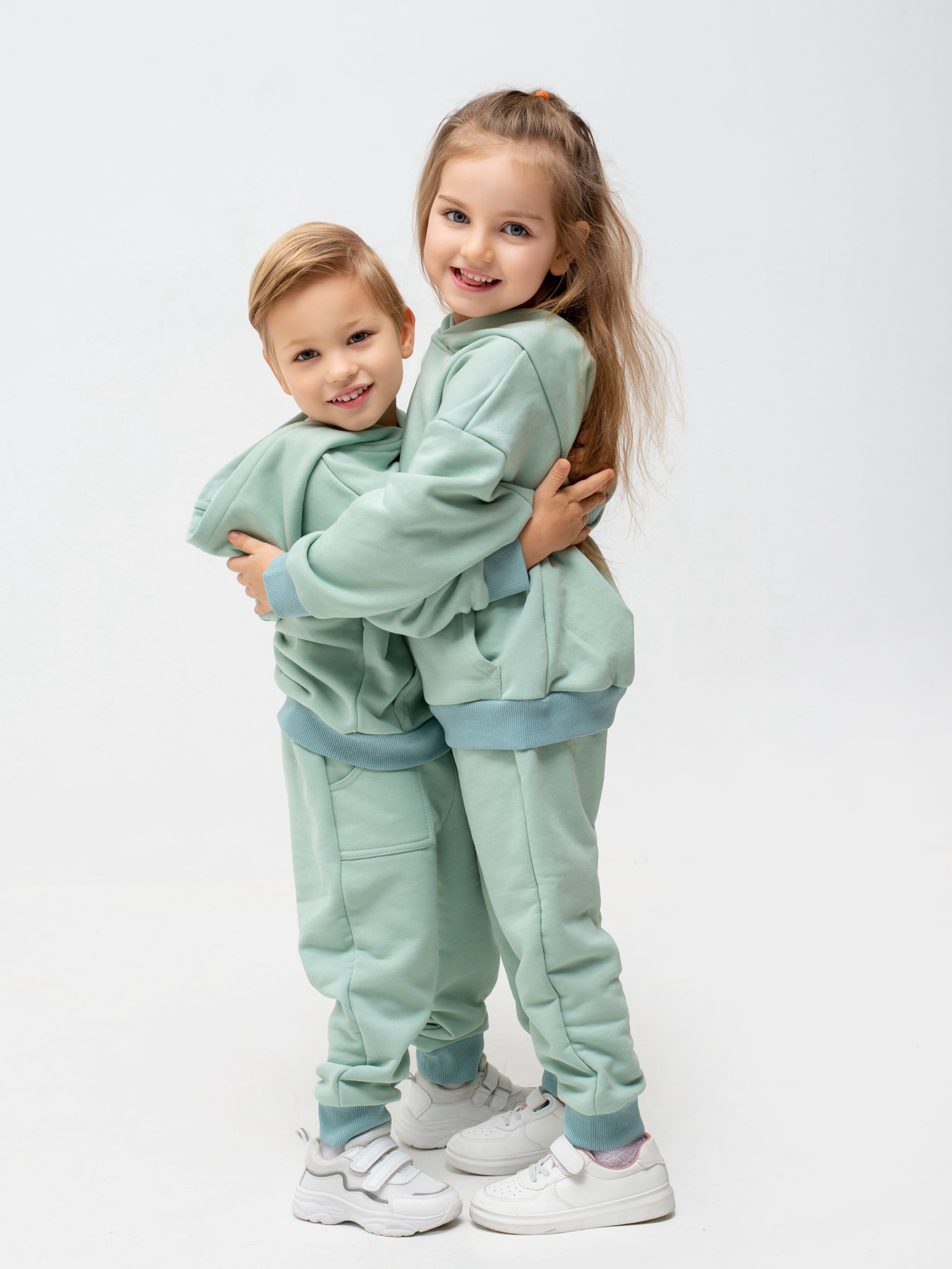 Модель ребенок мальчик для маркетплейсов — Андрей. ТМ Продакшн — Съемка для маркетплейсов в Москве