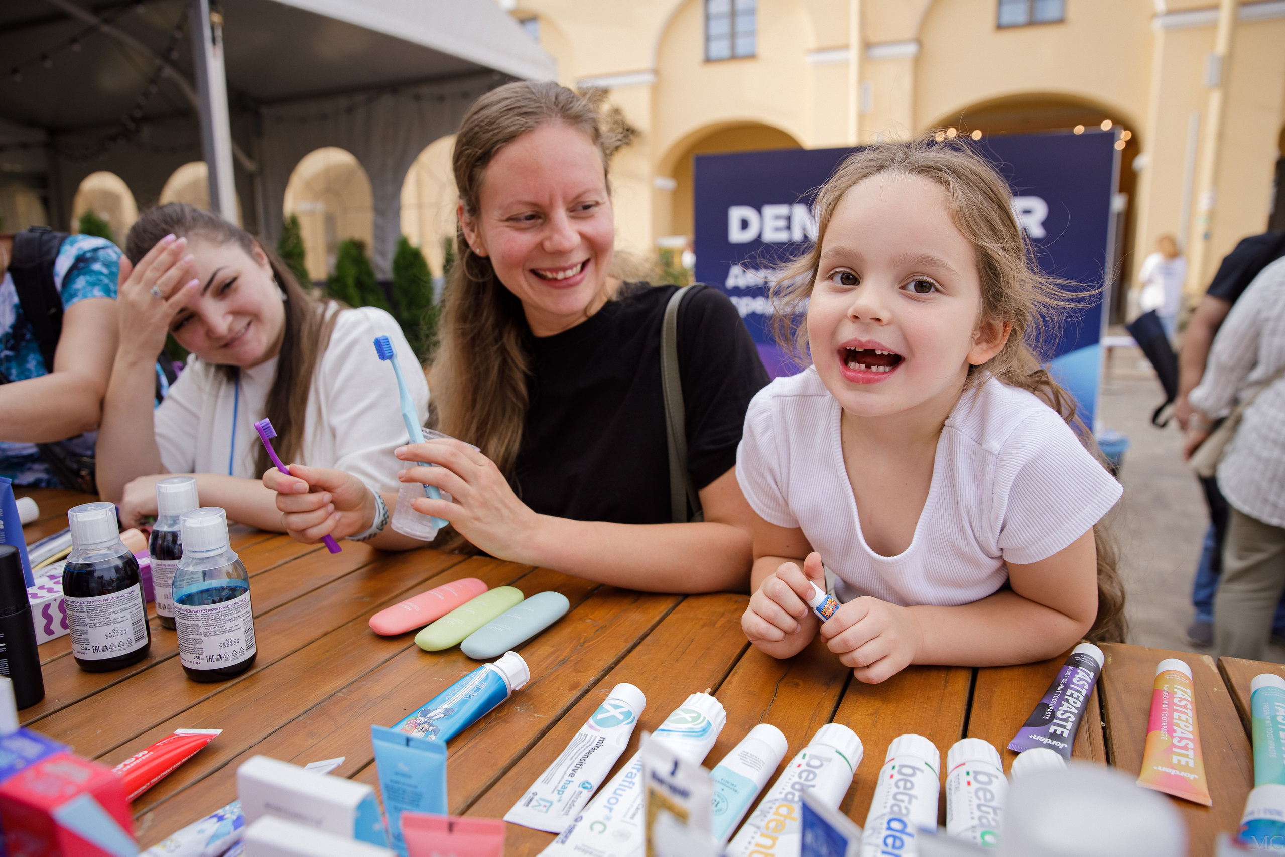 Конференция Гигиена и Профилактика. Маша Гонтарь Семейный домашний репортажный фотограф в Санкт-Петербурге