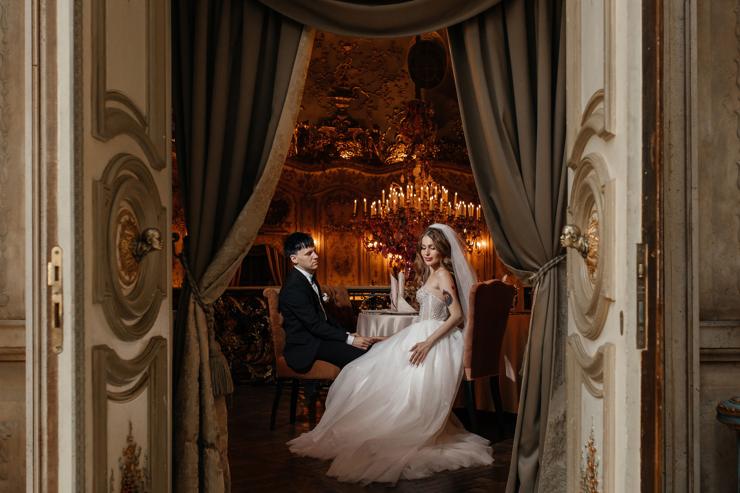 Свадебная фотосессия в ресторане Турандот