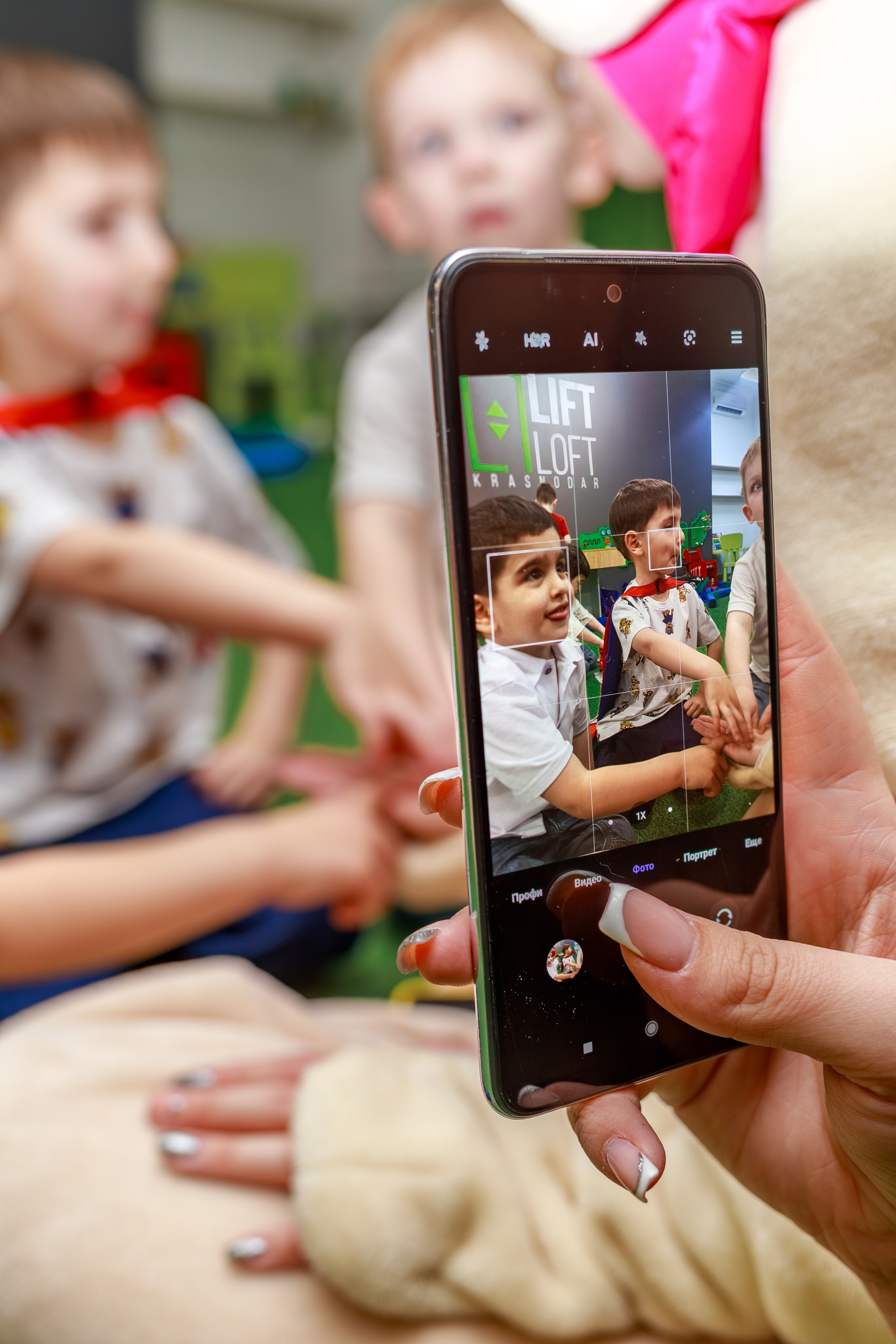 День рождения Ильи в Лифт лофт. Семейный и детский фотограф в Краснодаре Ирина Лаврецкая