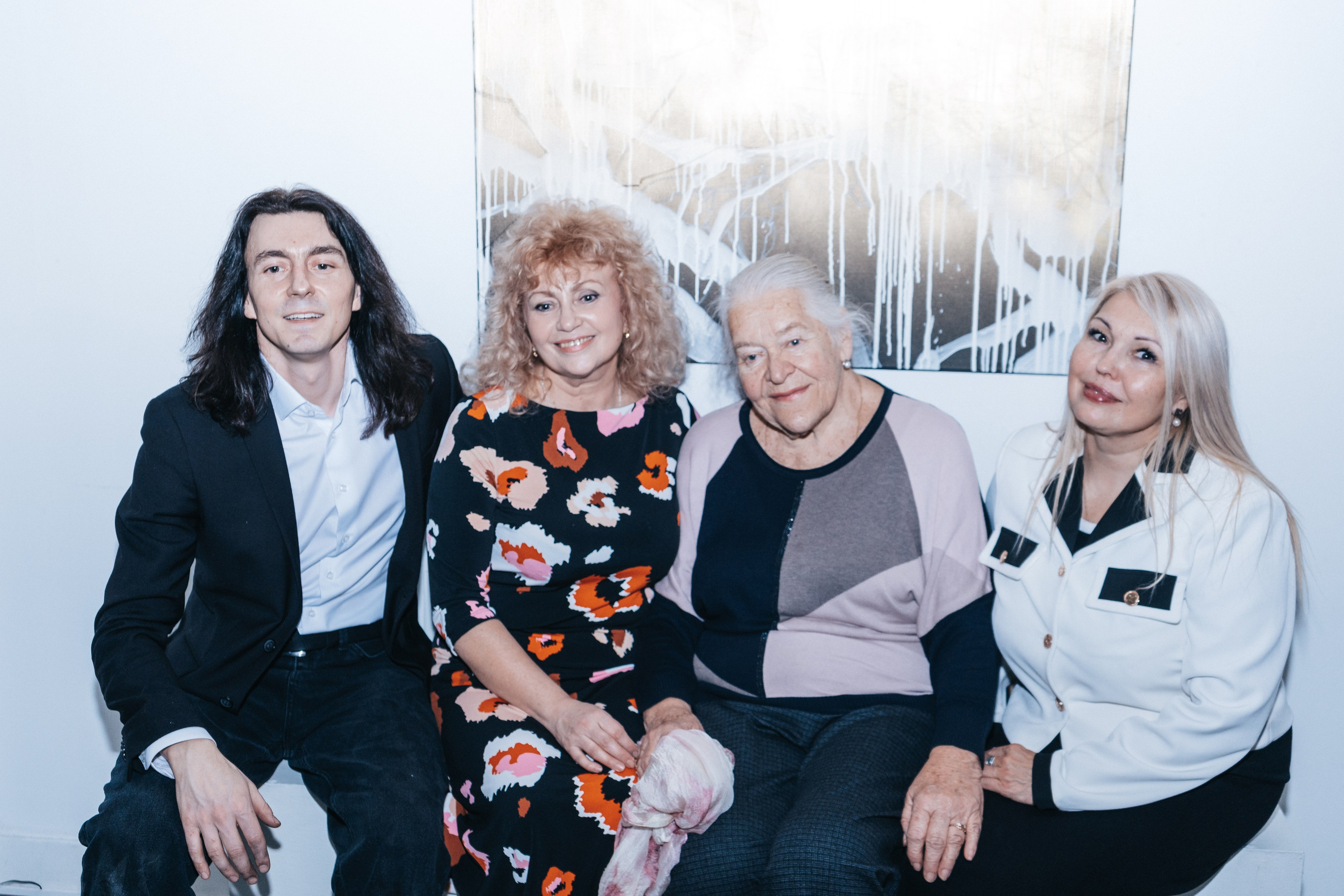 Выставка Юрия Литарова. Всё рождается. Всё продолжается. Портретный фотограф Нижний Новгород