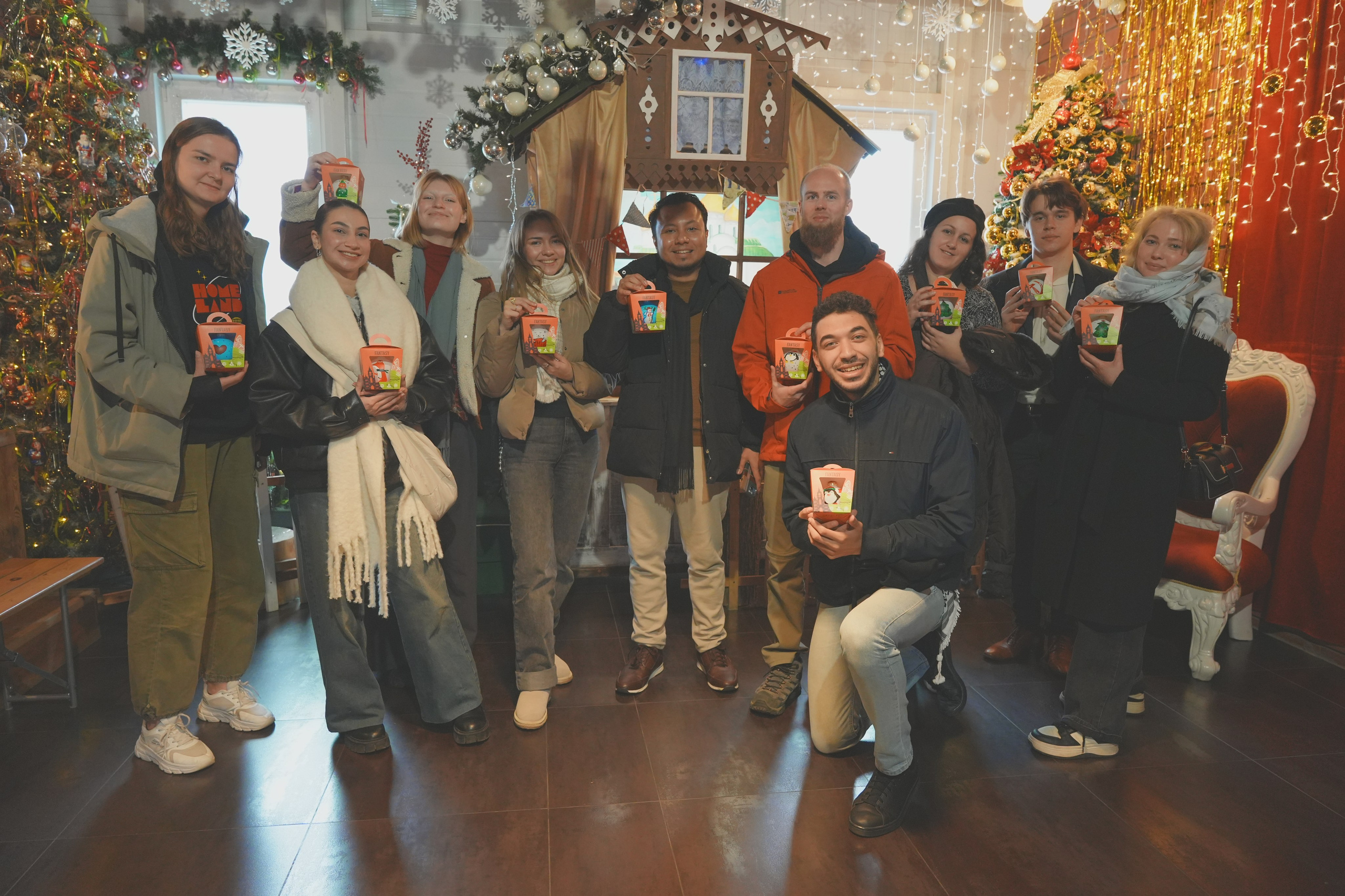 Экскурсия для туристов. Уголок фототворчества Никиты Усачева