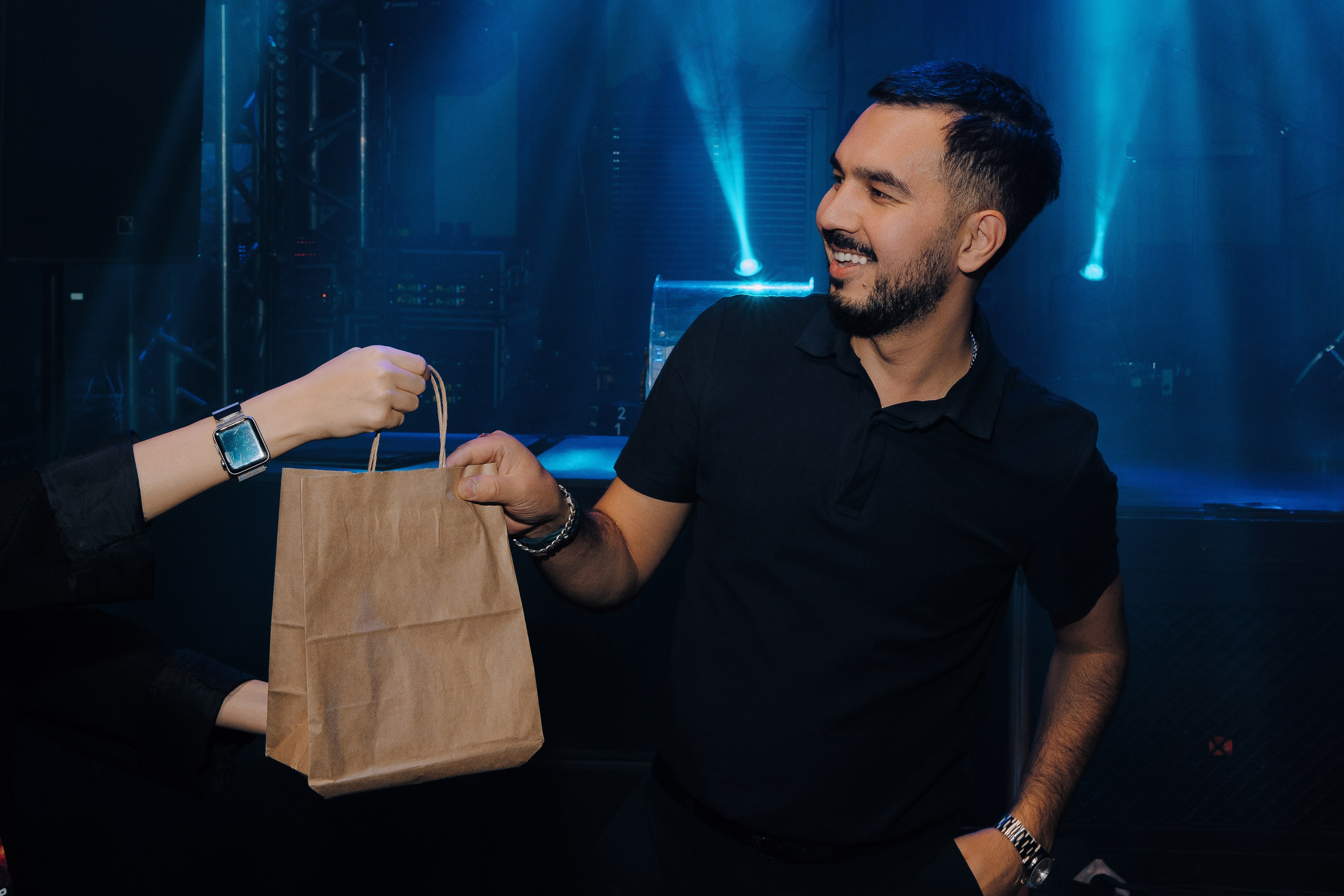 20 ЛЕТ МЕГАПОЛИС ЧЕЛЯБИНСК ХЕДЛАЙНЕР ЕЛКА. Репортажный фотограф Зуев Роман г. Челябинск