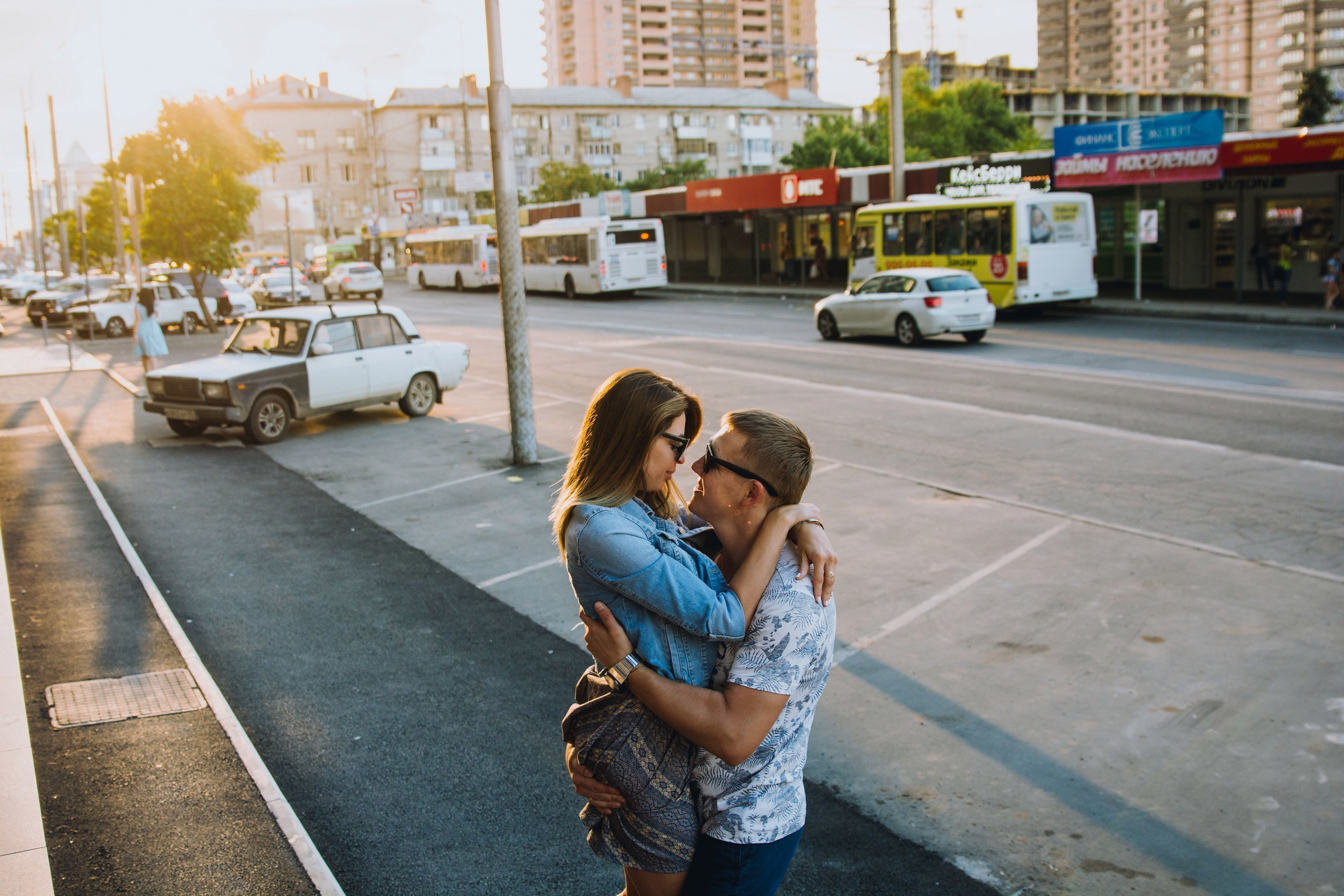 Фотосессия love storyв центре города по улицам старого и нового Красно. Свадебный и семейный фотограф в Ростове-на-Дону Буткова З