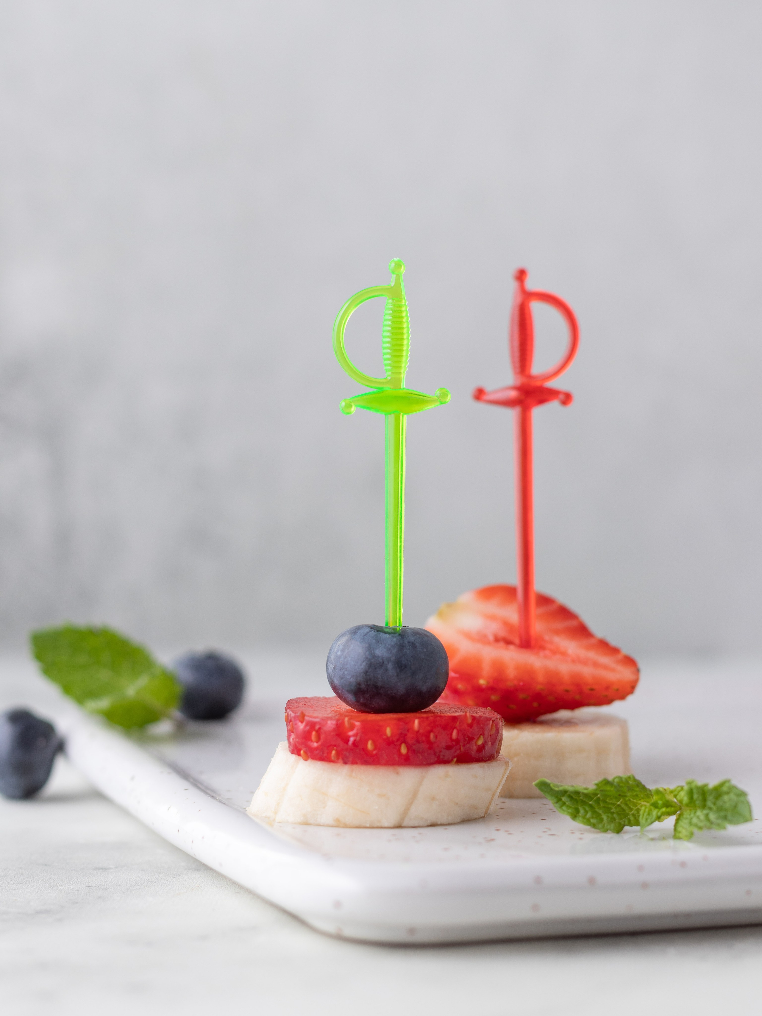 Шпажки для канапе. Предметный фотограф Северова Екатерина | Профессиональная предметная съёмка фото и видео в Санкт-Петербурге