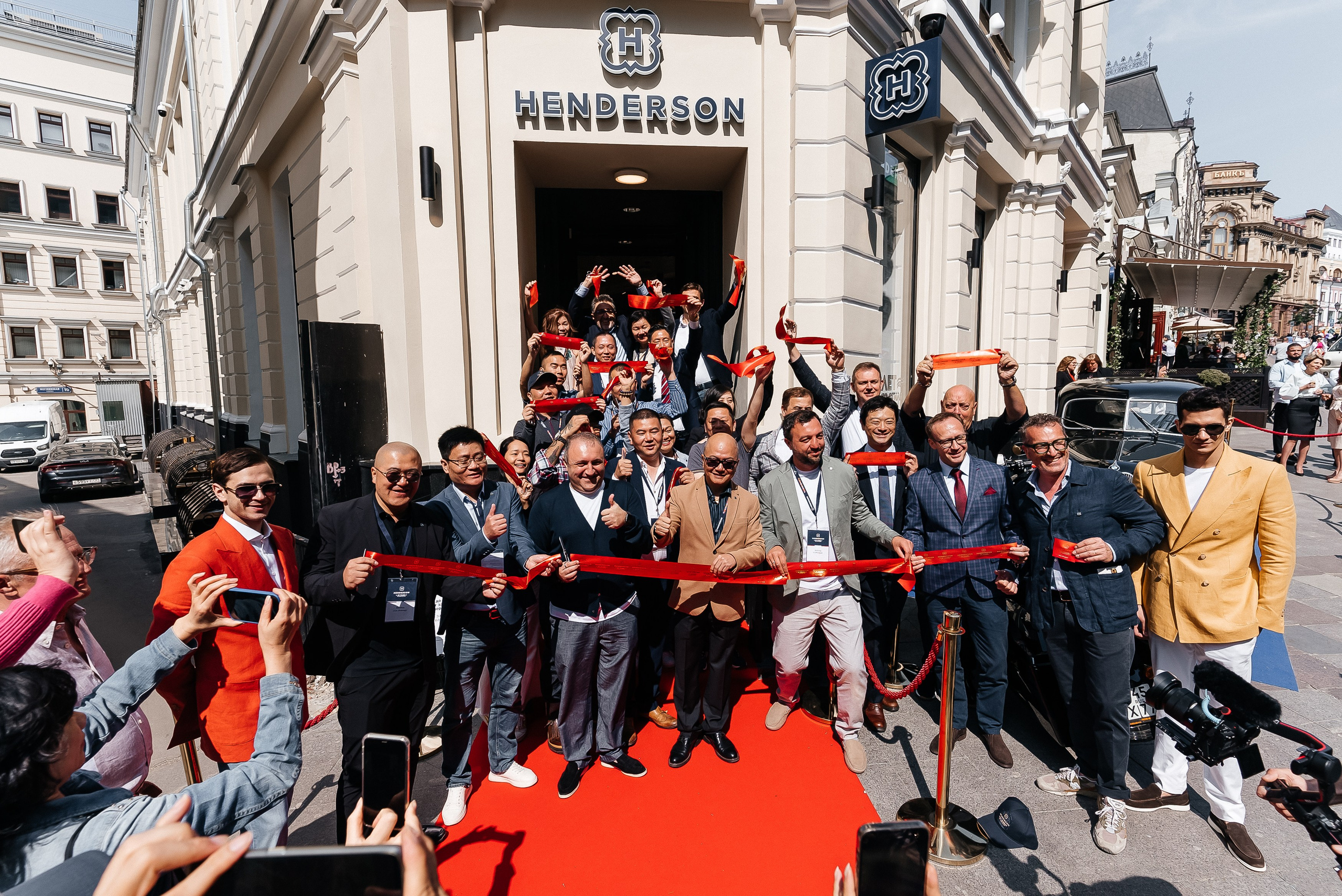 Henderson. Павел Краснов — Свадебный и репортажный фотограф в Москве